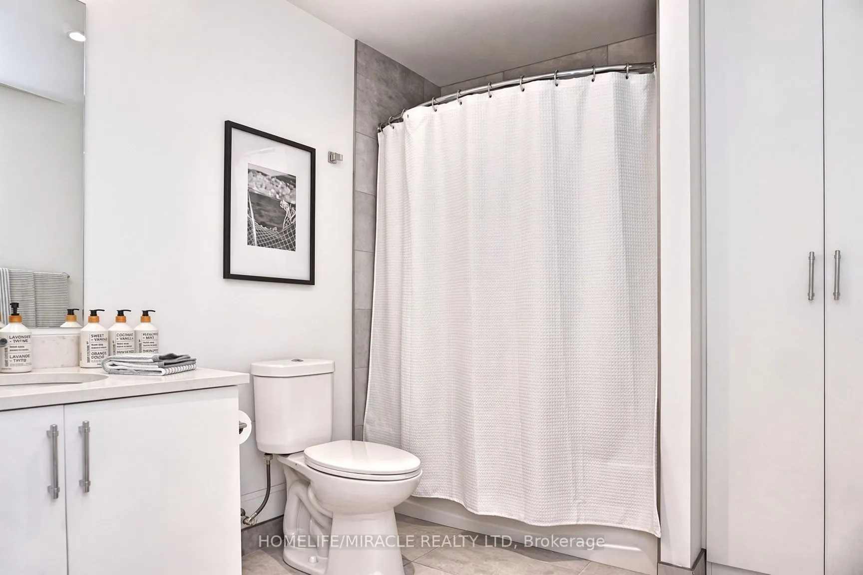 181 King Street S #607