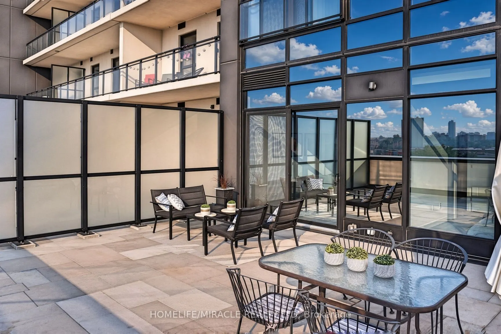 181 King Street S #607
