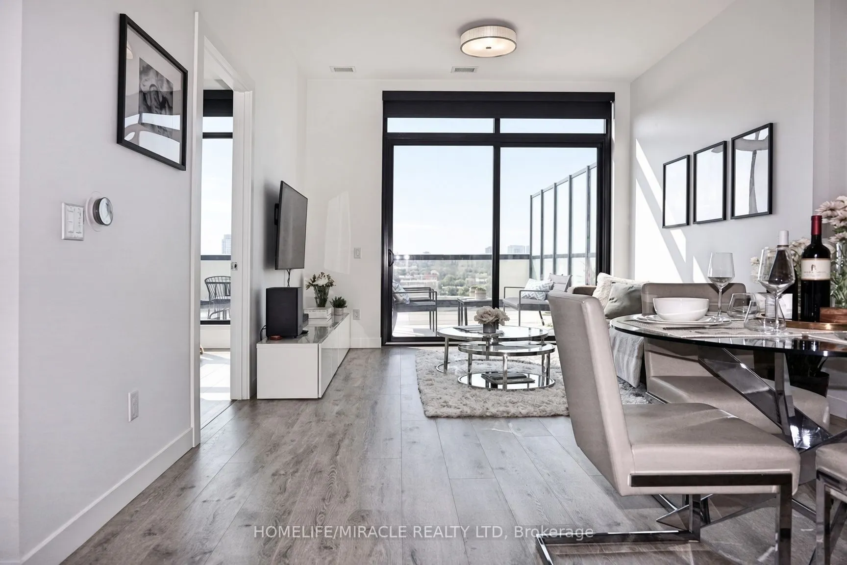 181 King Street S #607