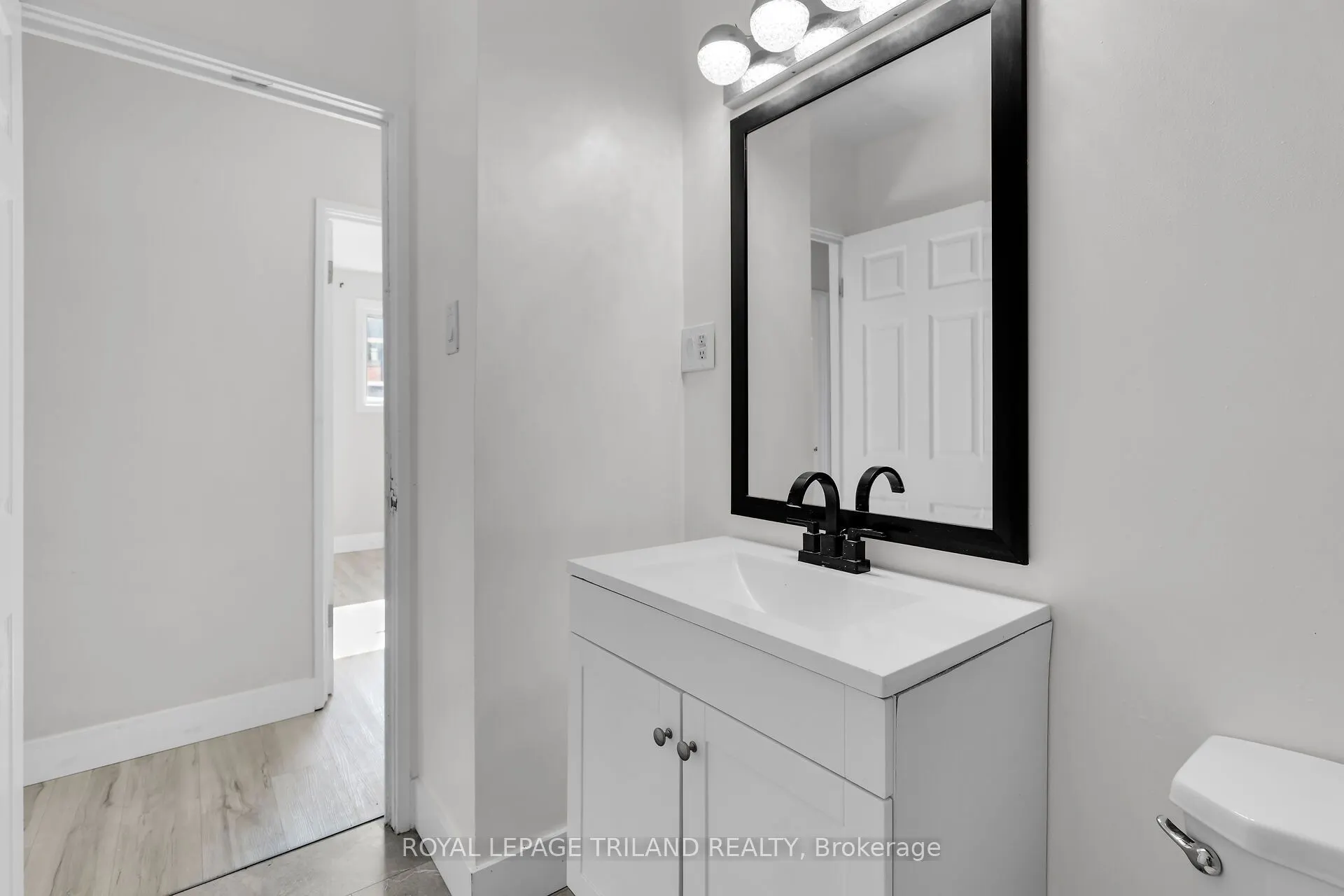 1566 Allen Place #4