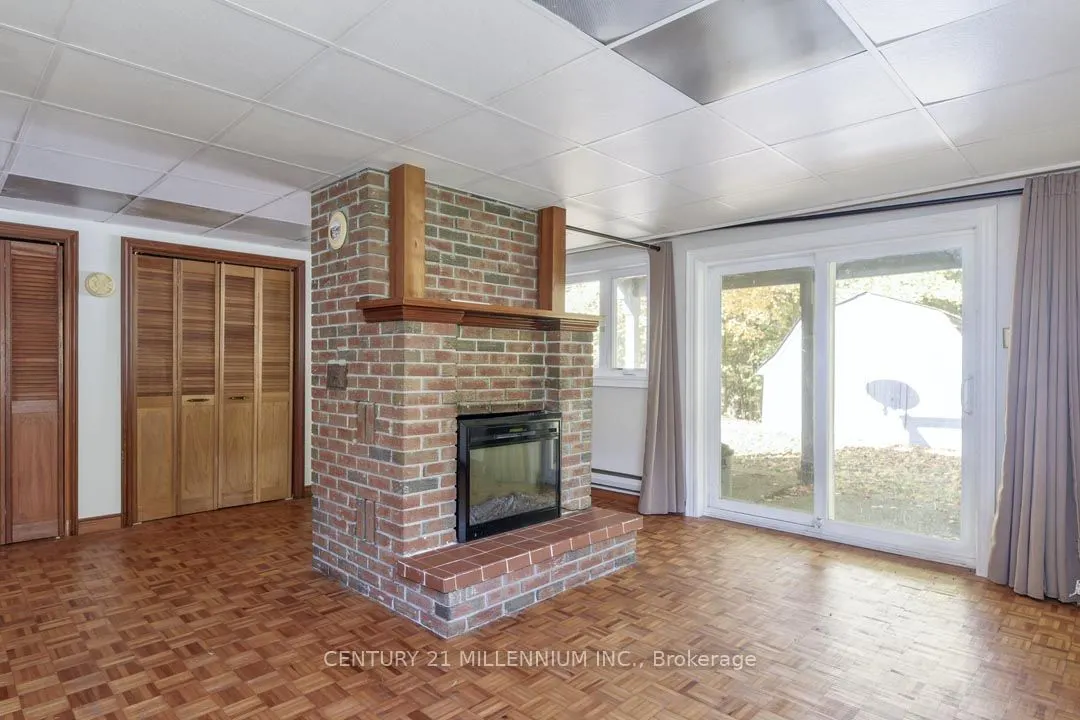 287199 10 Sideroad