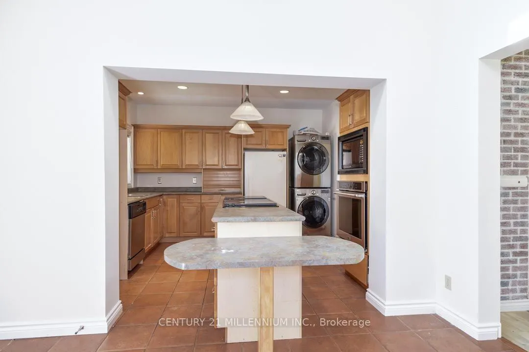 287199 10 Sideroad