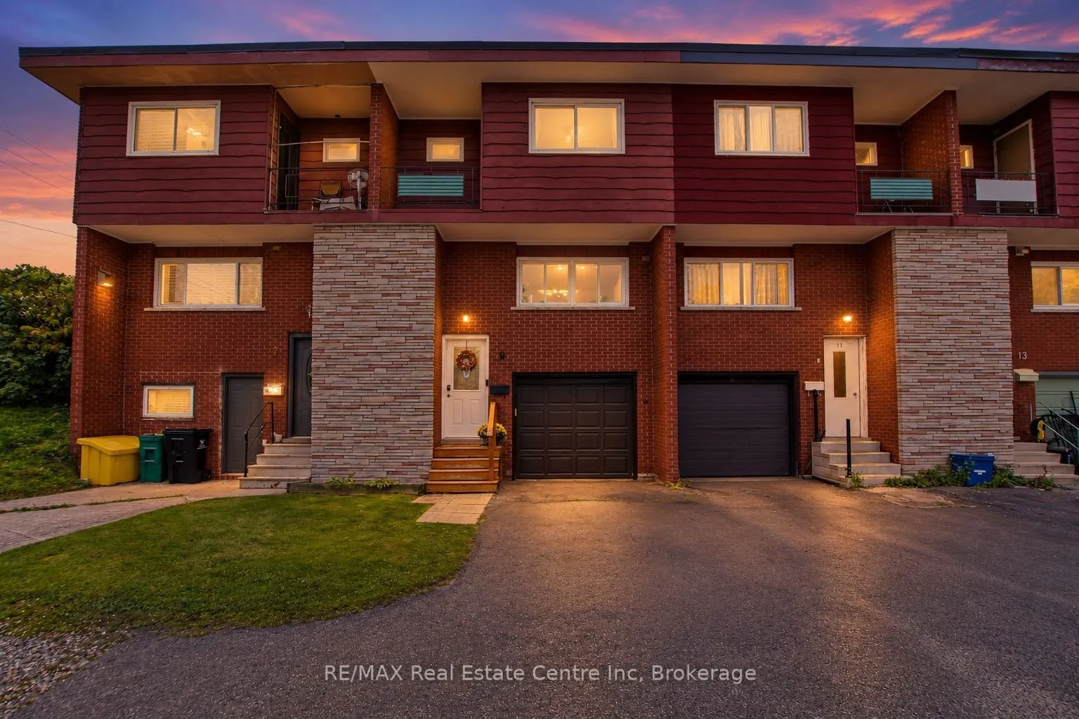 9 Greenbrook Drive