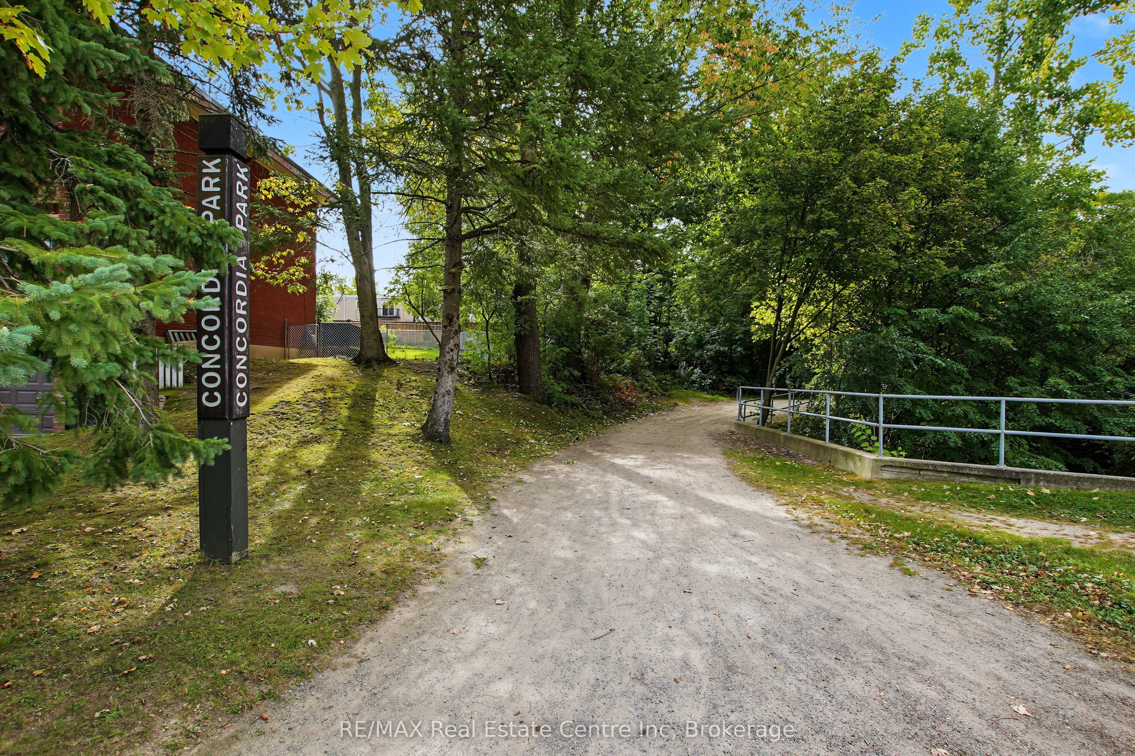 9 Greenbrook Drive