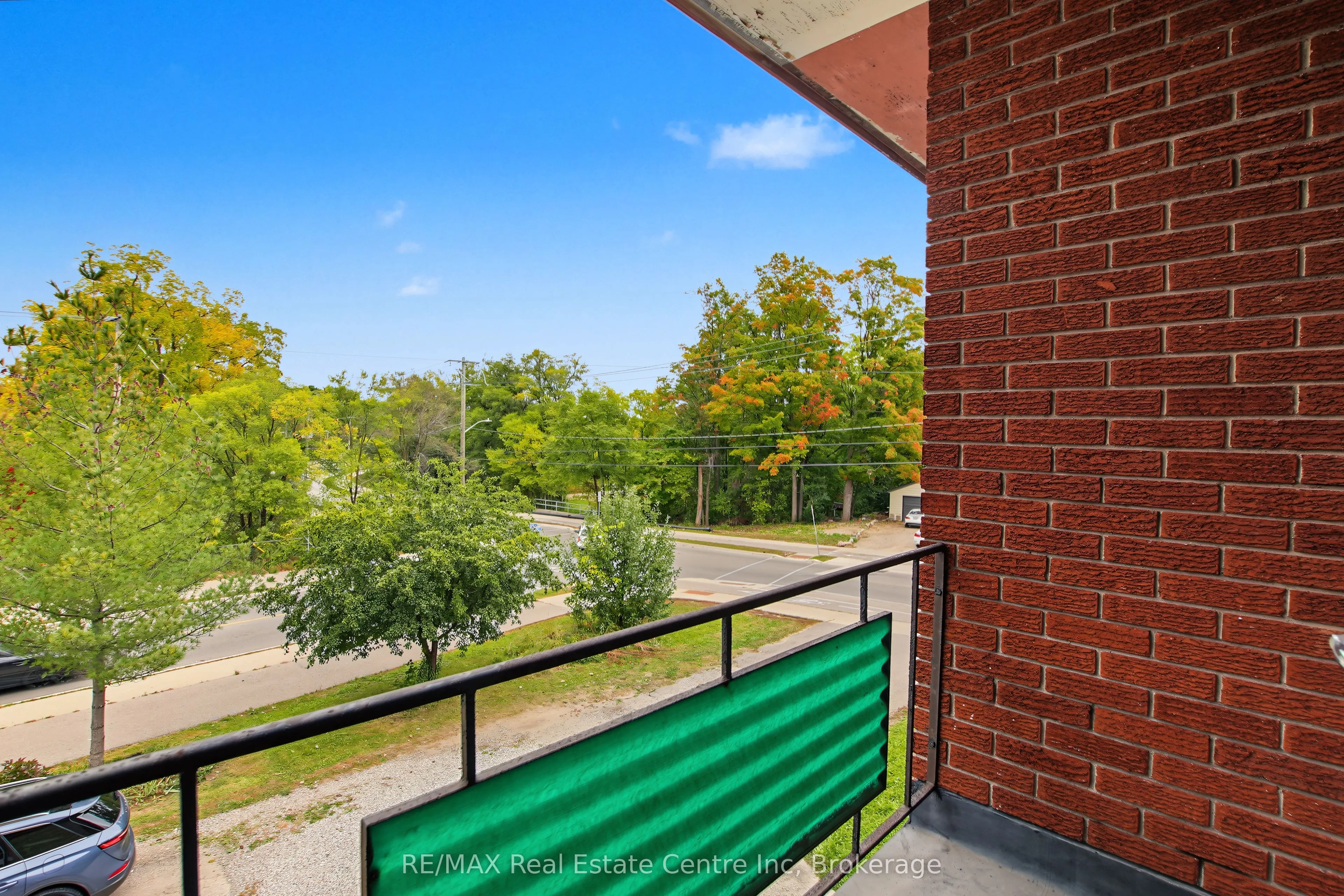 9 Greenbrook Drive