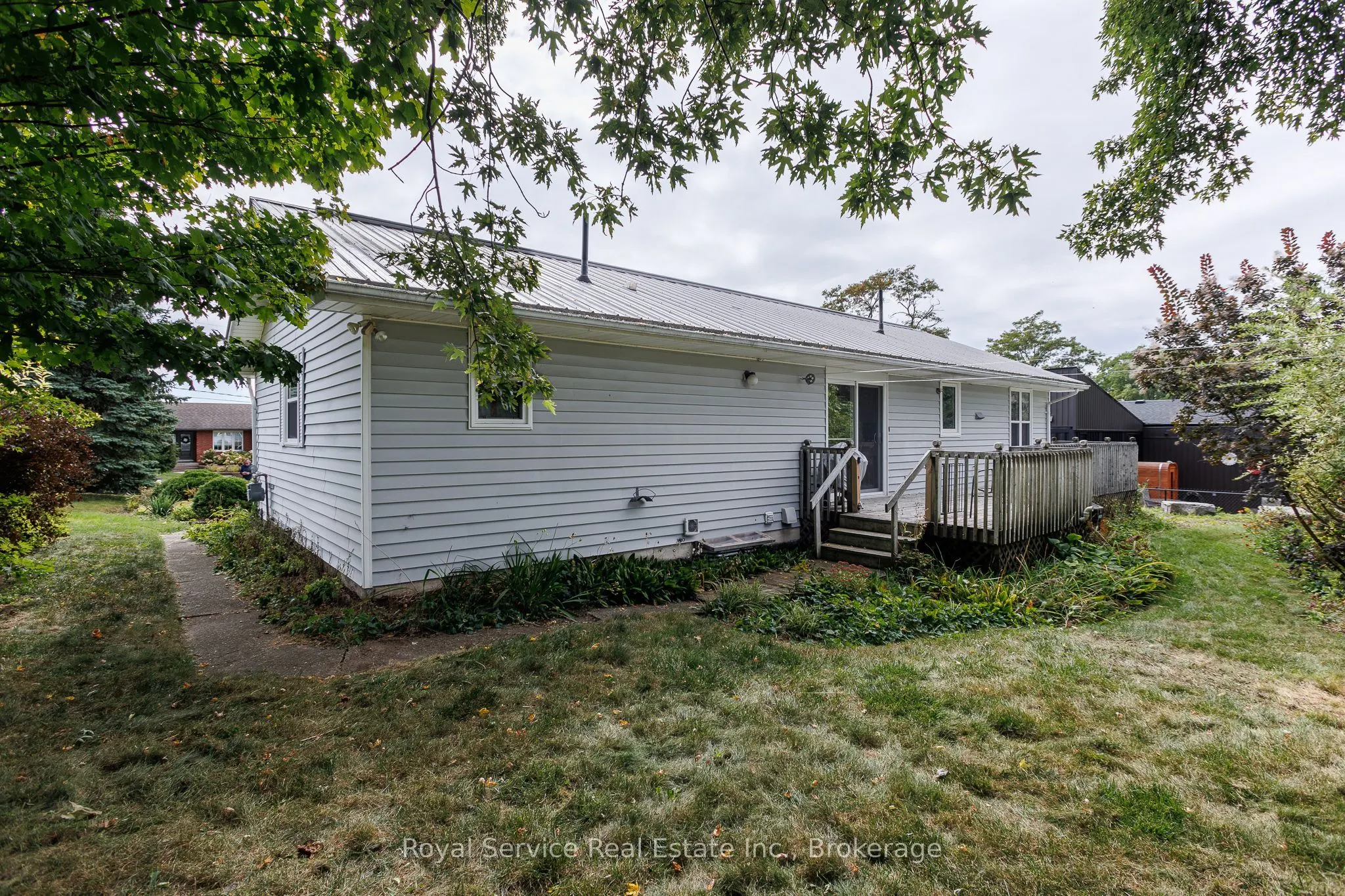 6 Clifton Road