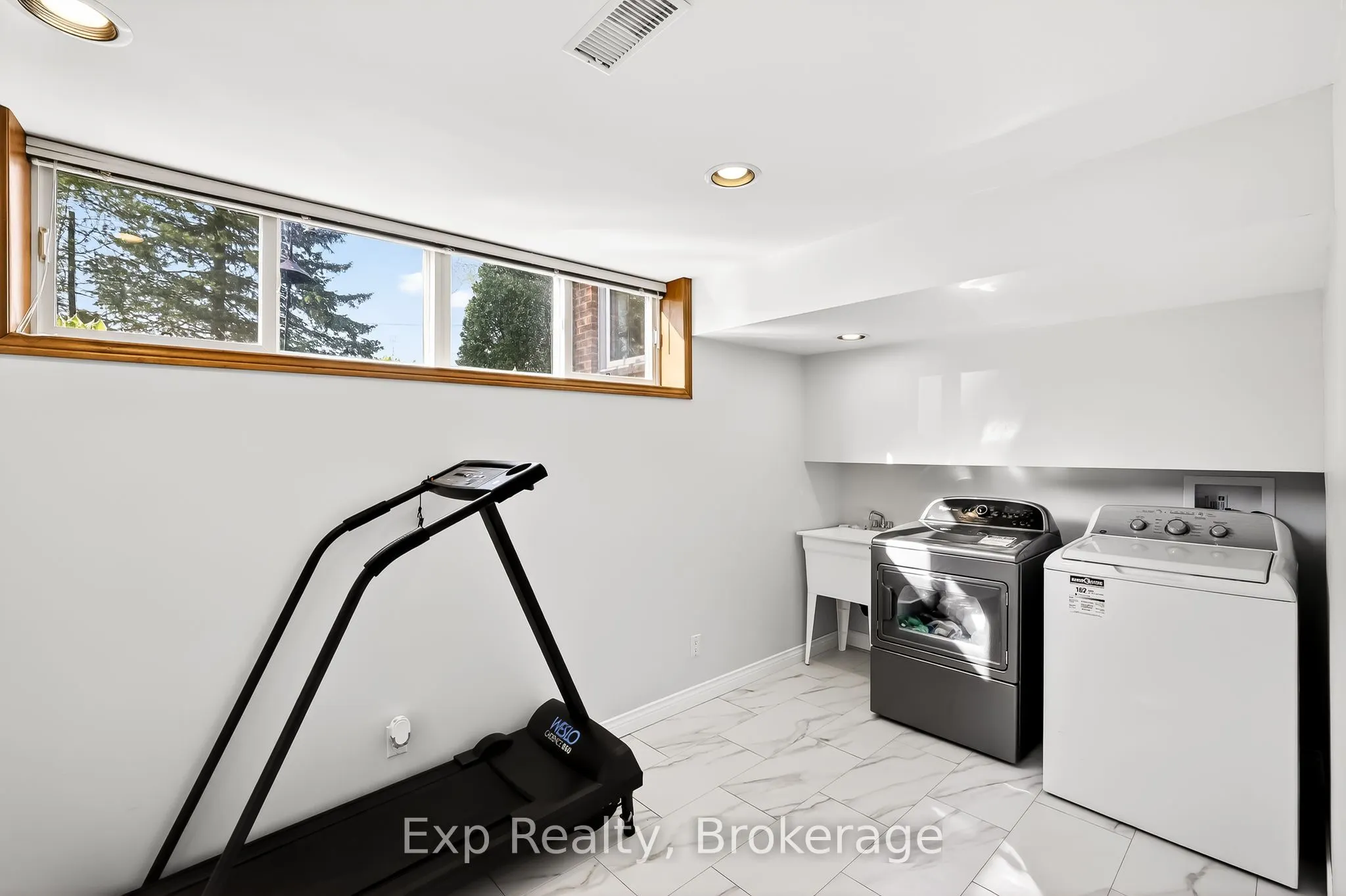 1175 Lakeshore Road