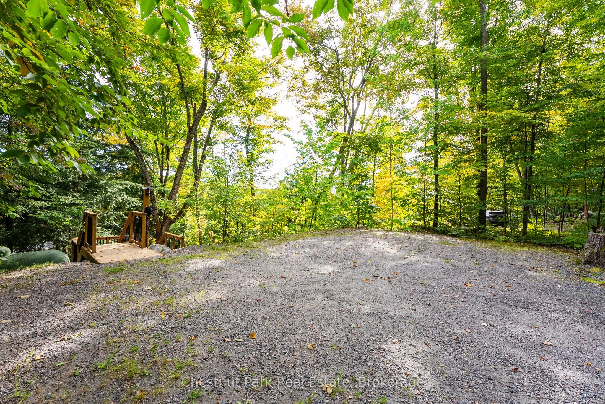 1047 Hallett Road S