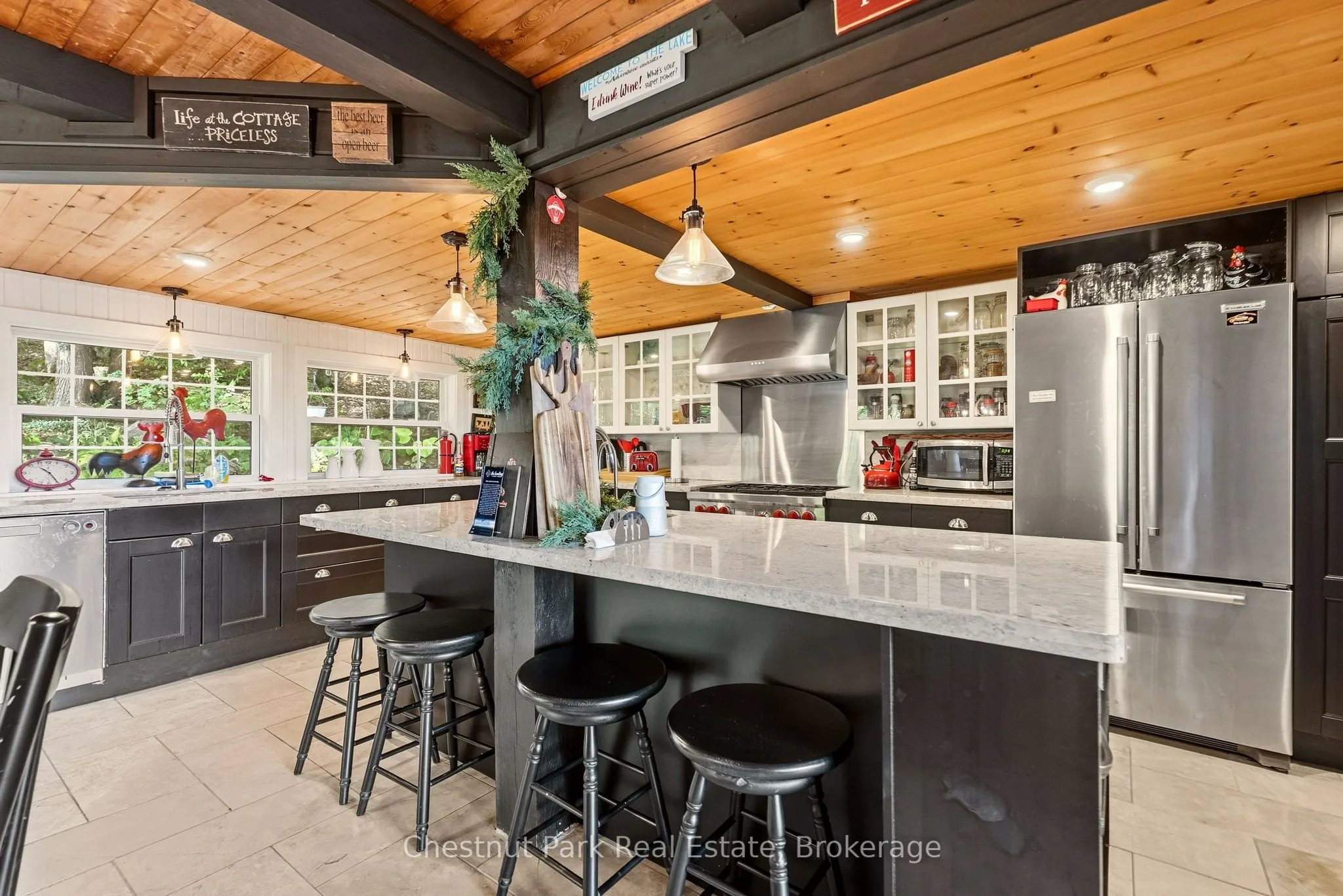 1047 Hallett Road S