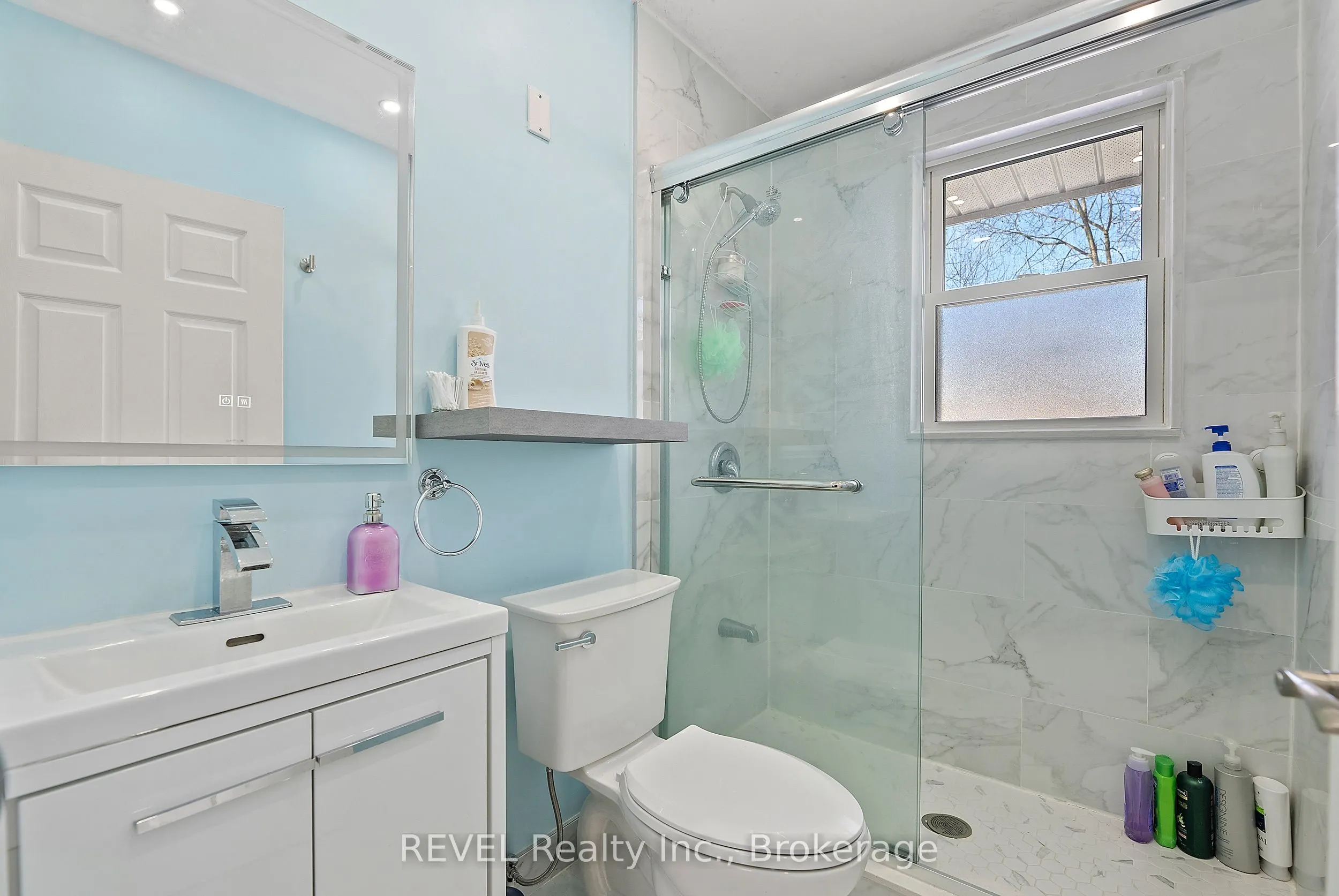 8327 Parkway Drive #Upper Unit