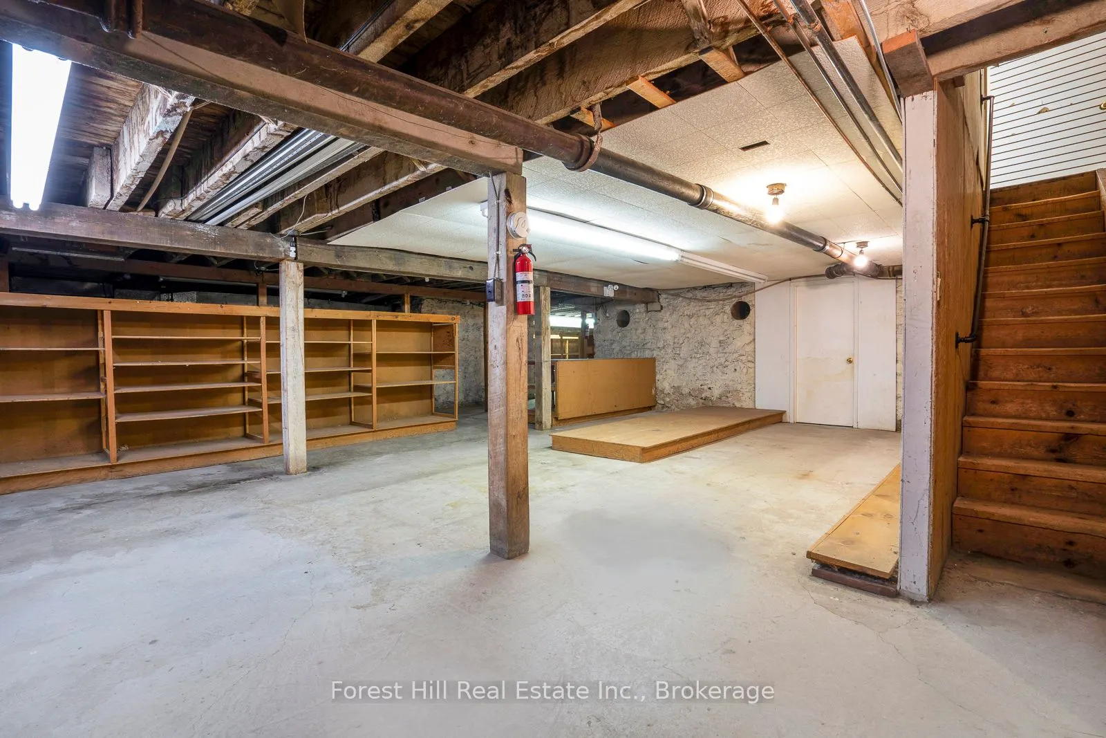 29 SYKES Street N