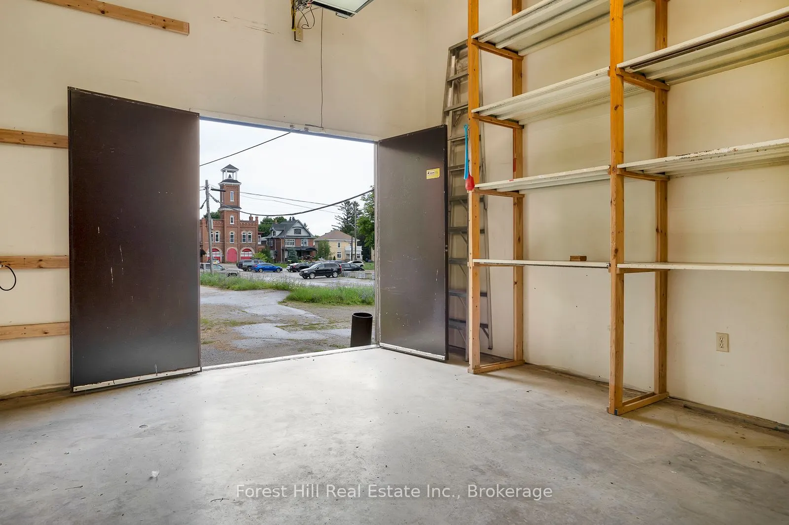 29 SYKES Street N