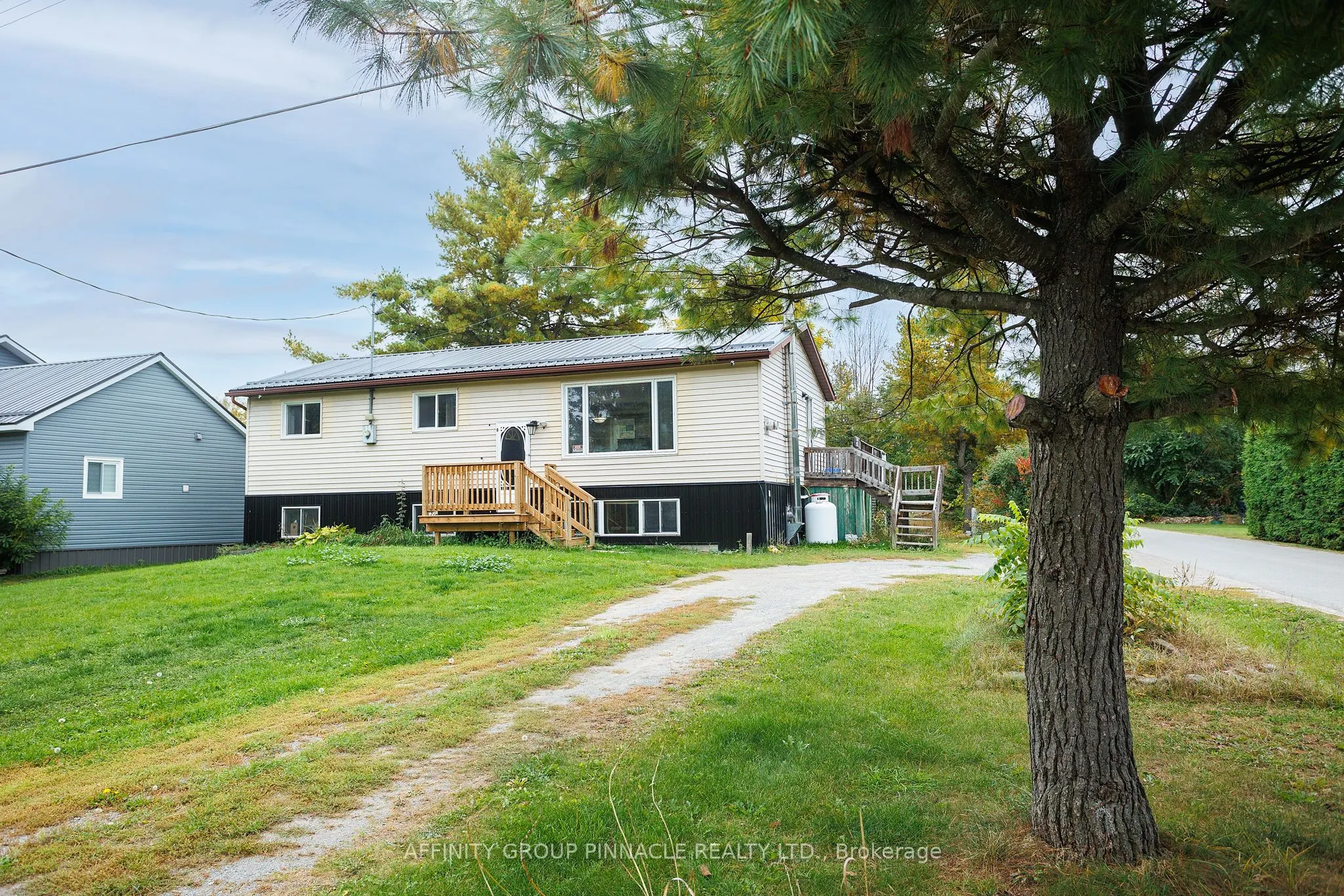24 Oakwood Drive