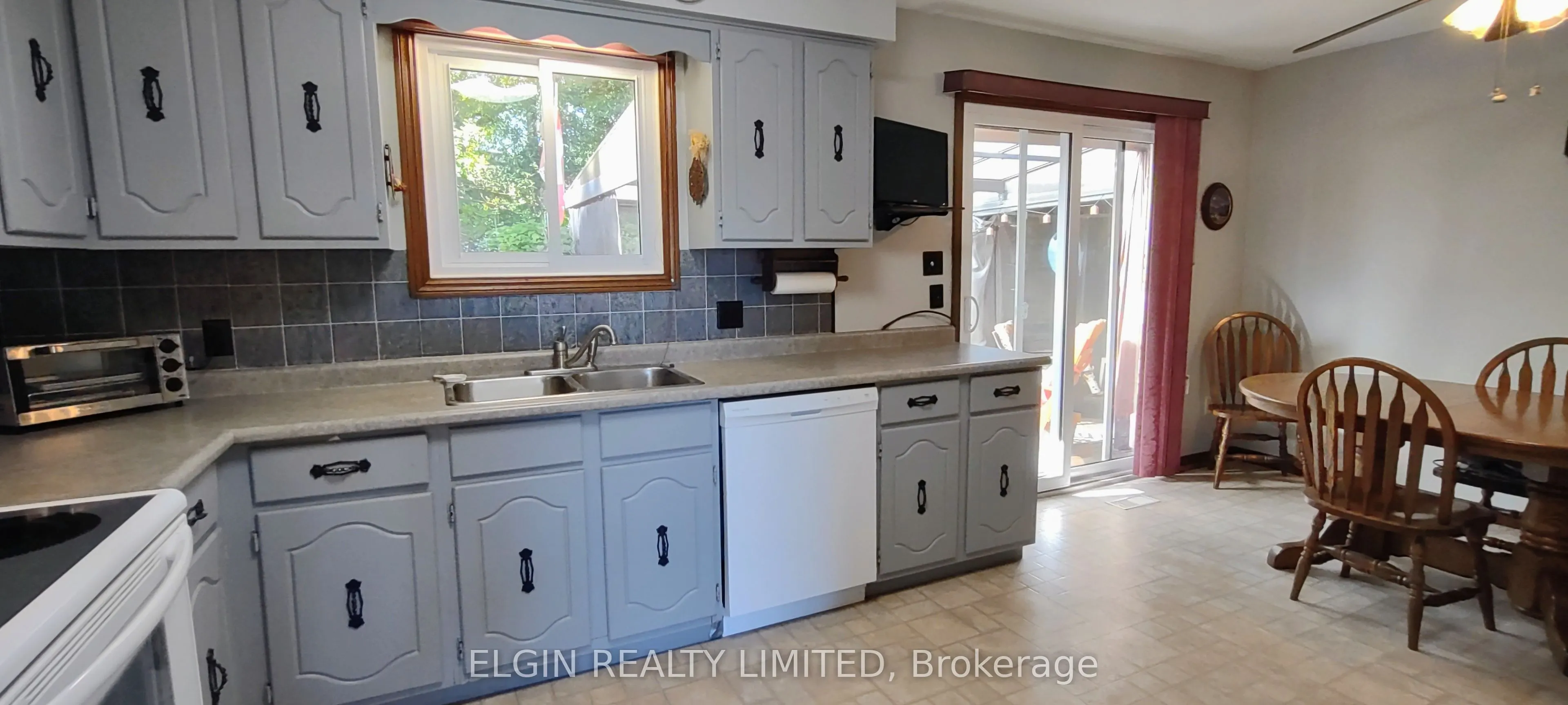 219 Brentwood Crescent