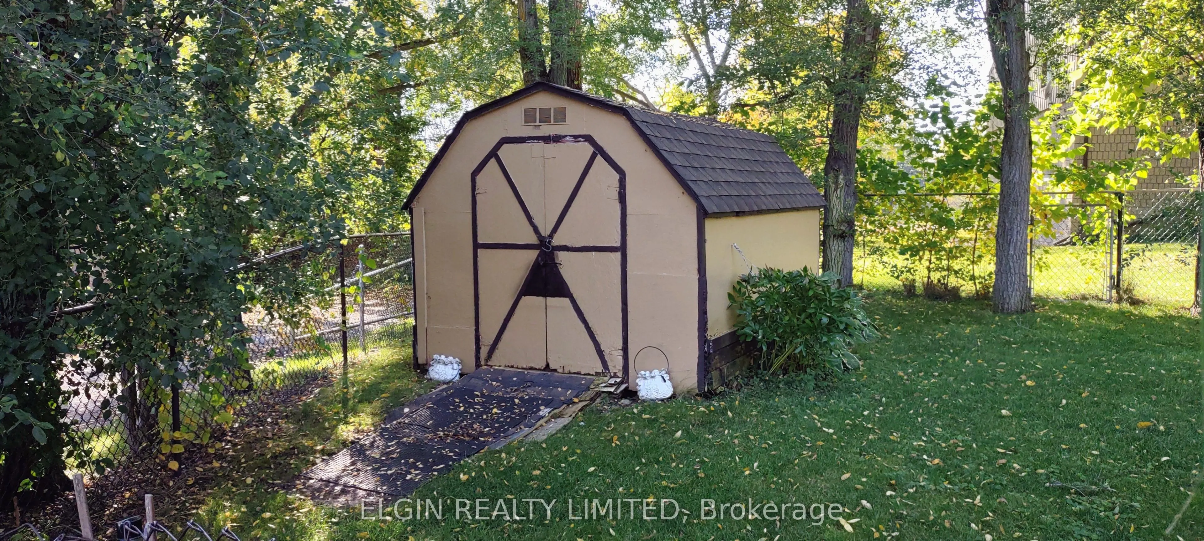 219 Brentwood Crescent