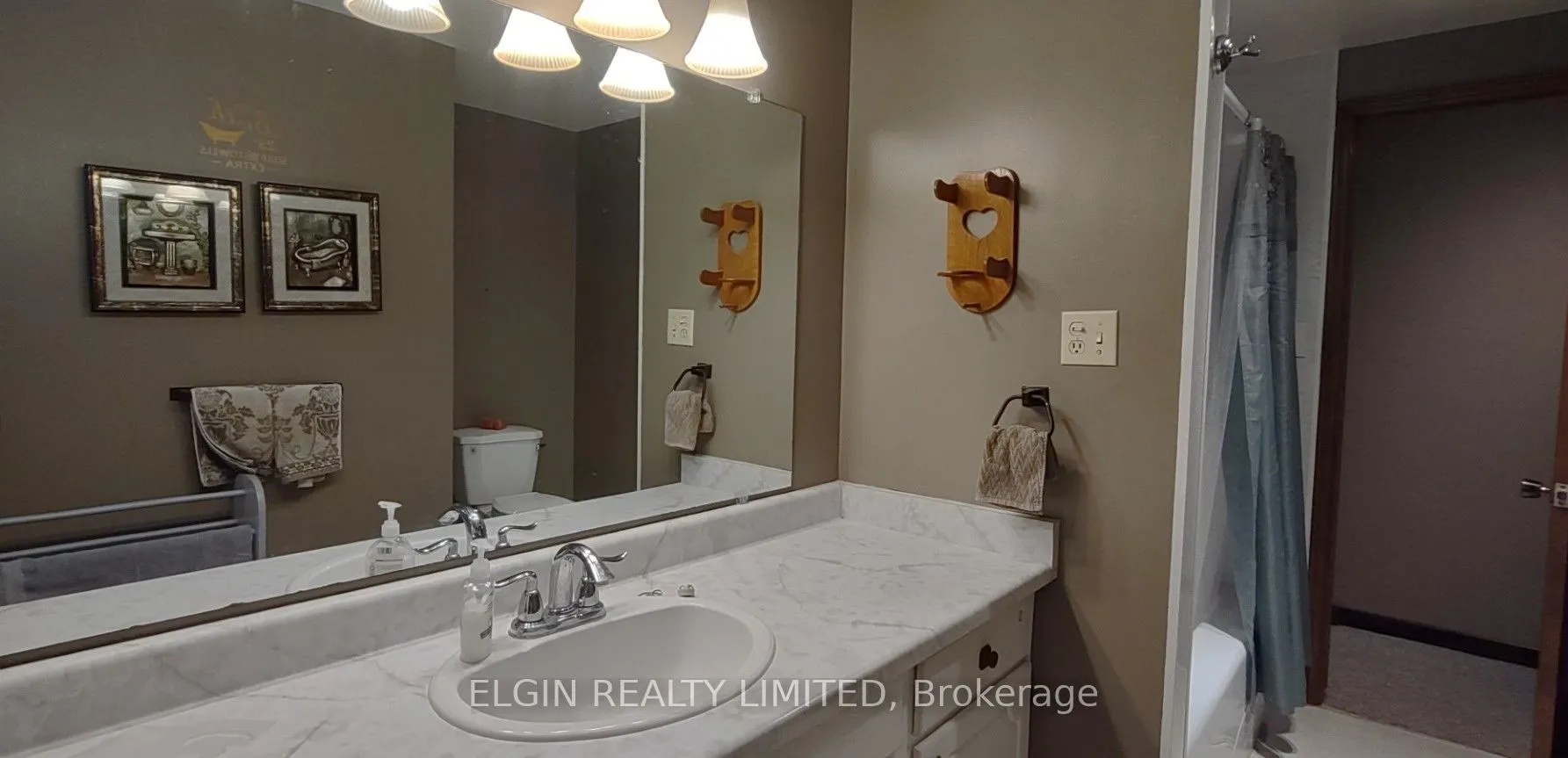 219 Brentwood Crescent