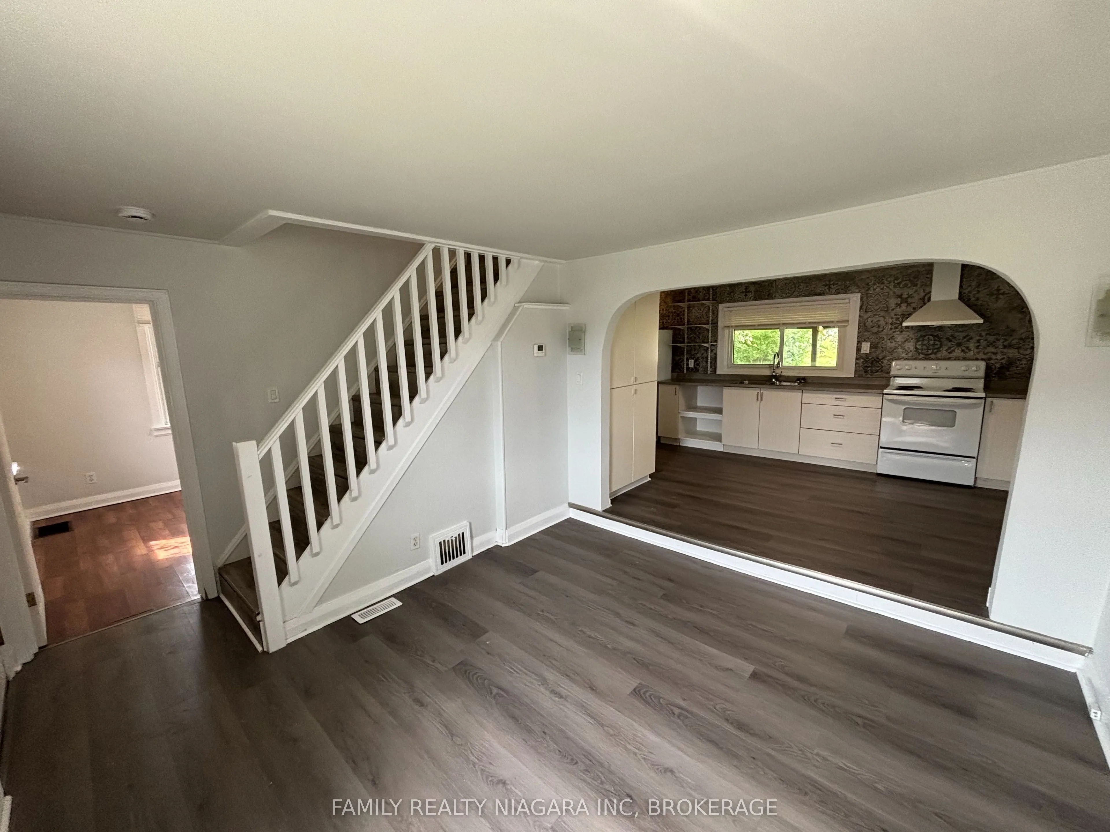 6633 Mcleod Road