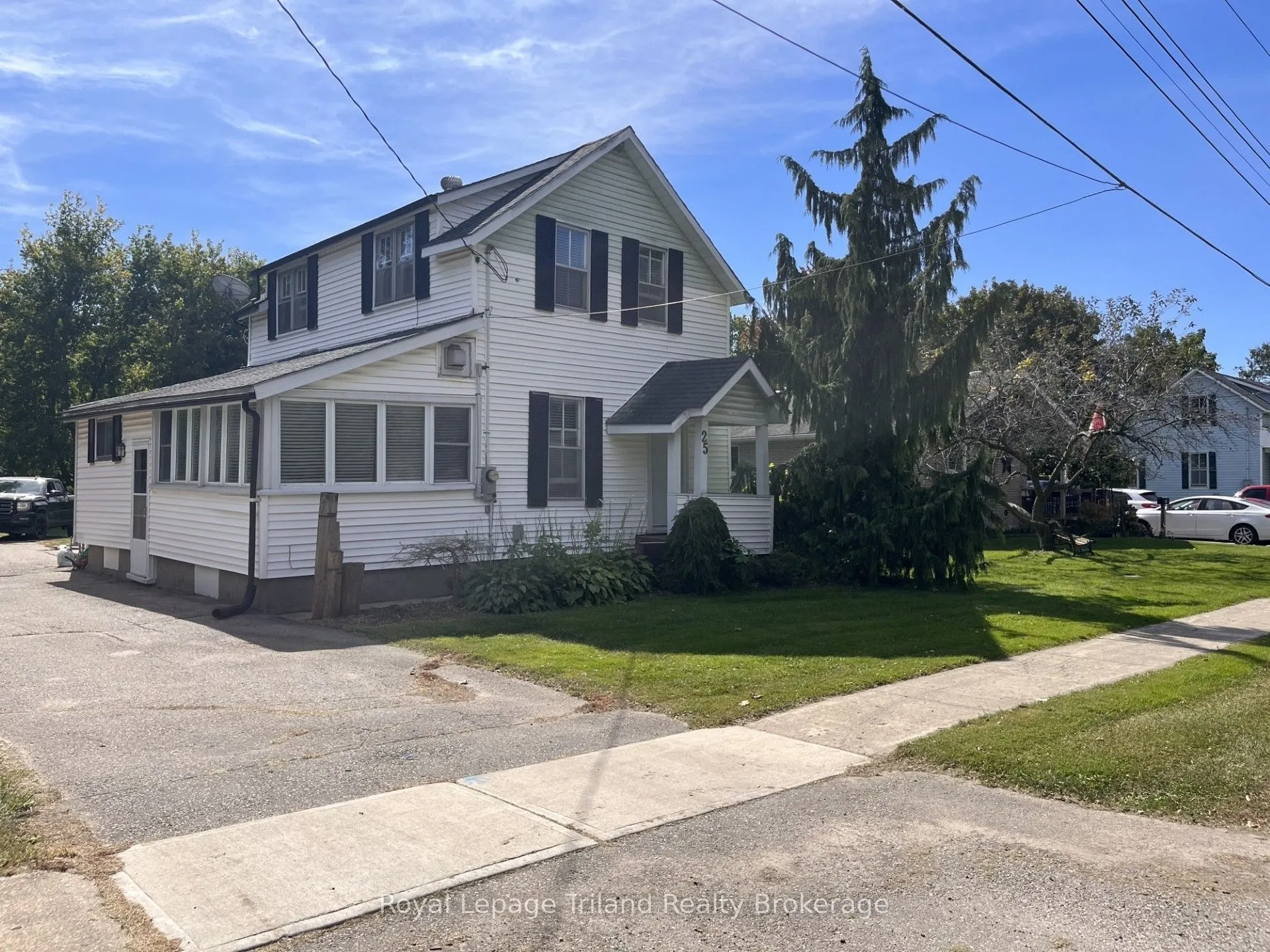 25 Palmer Street W