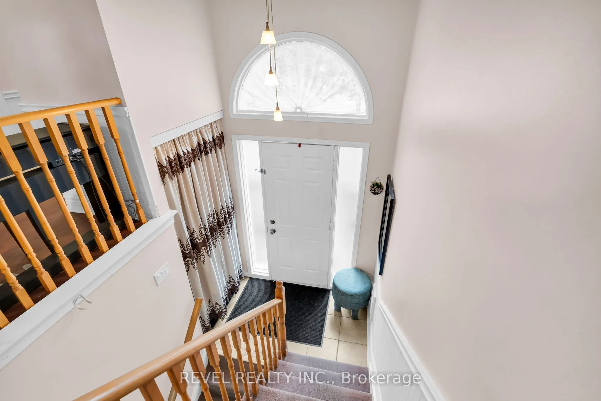 302 Shelburne Place