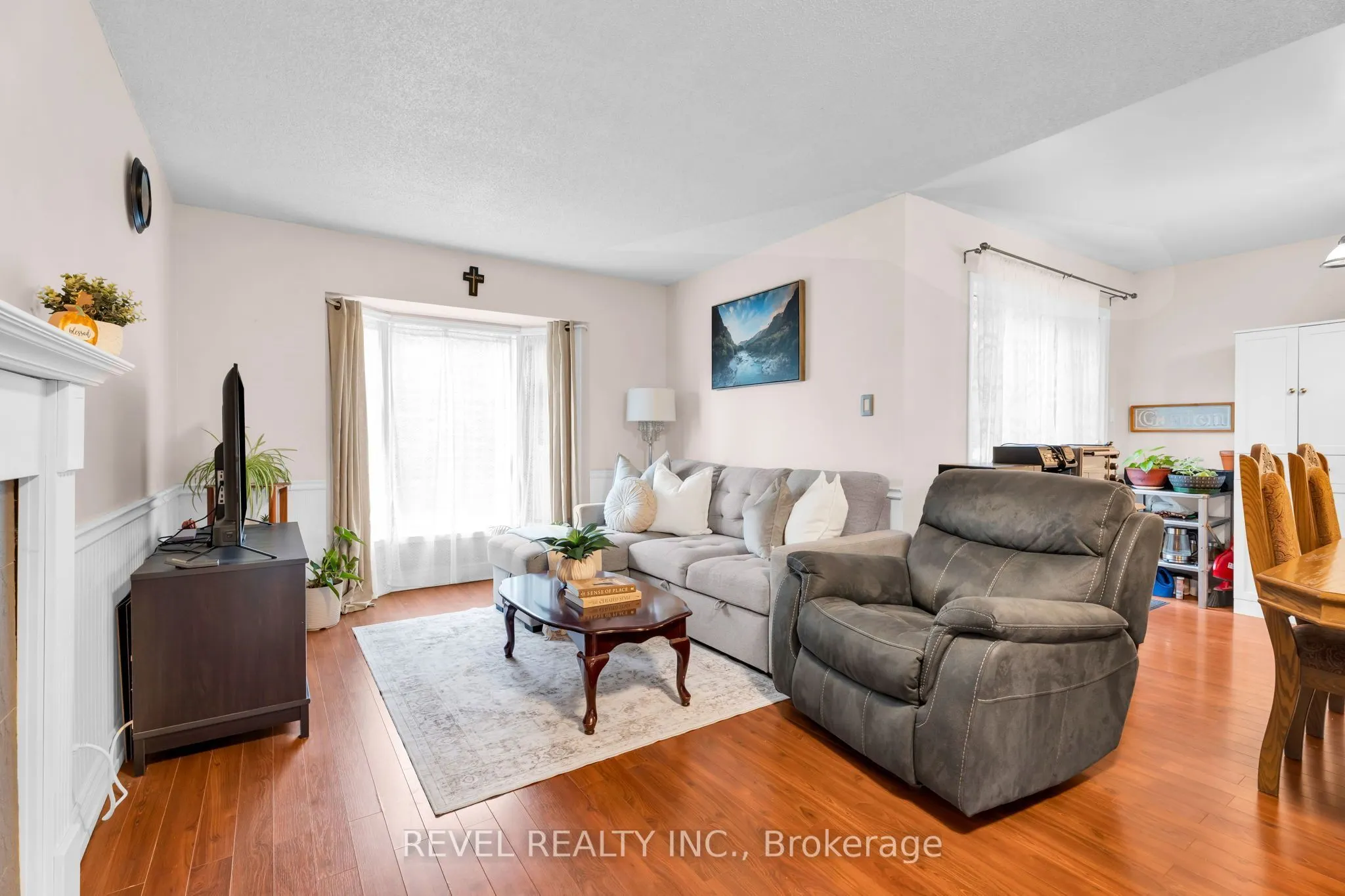 302 Shelburne Place