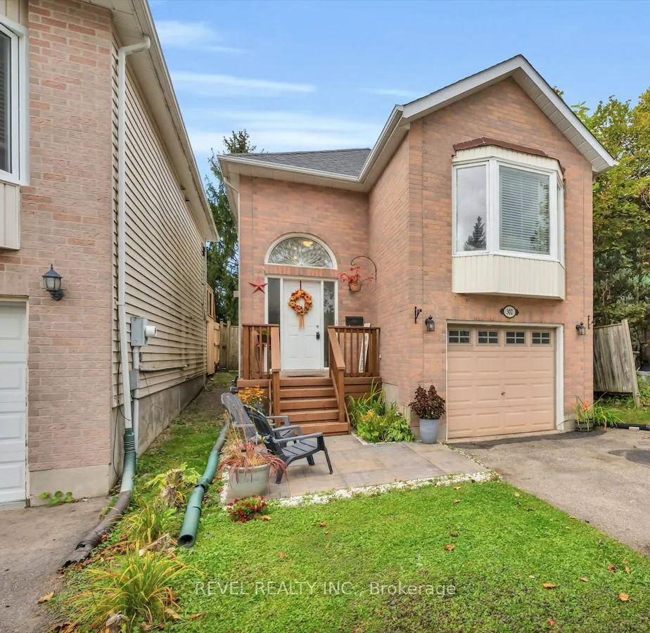 302 Shelburne Place