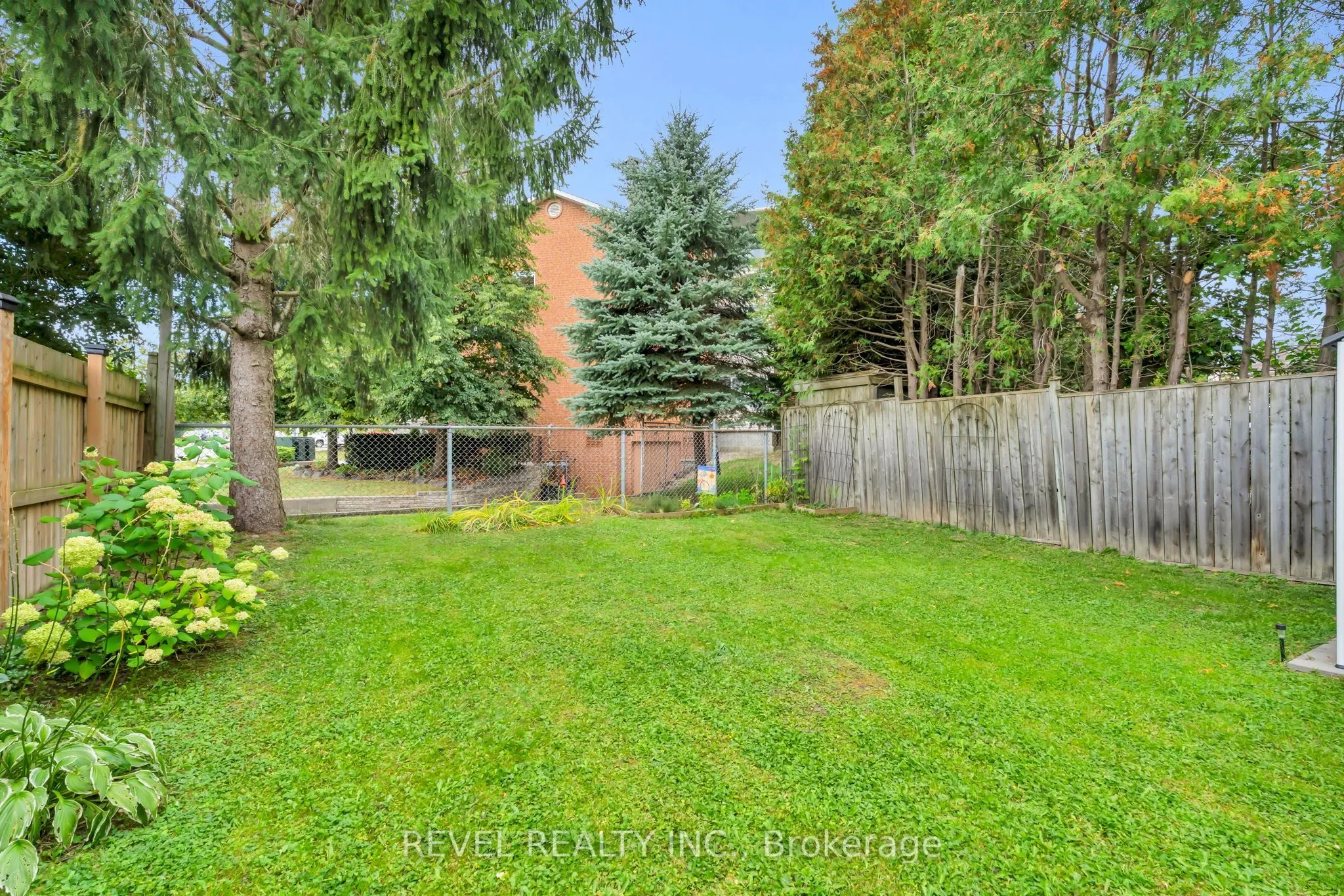302 Shelburne Place