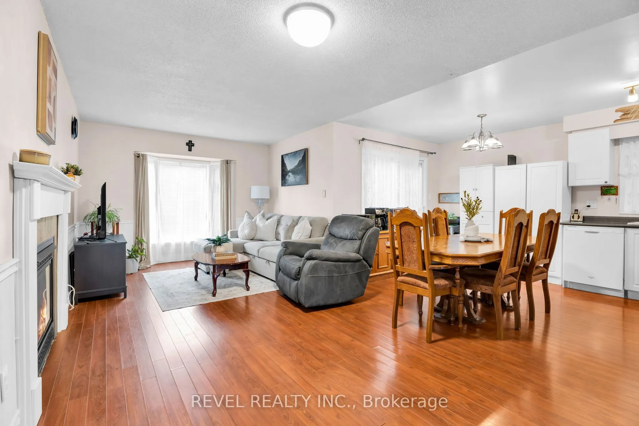 302 Shelburne Place