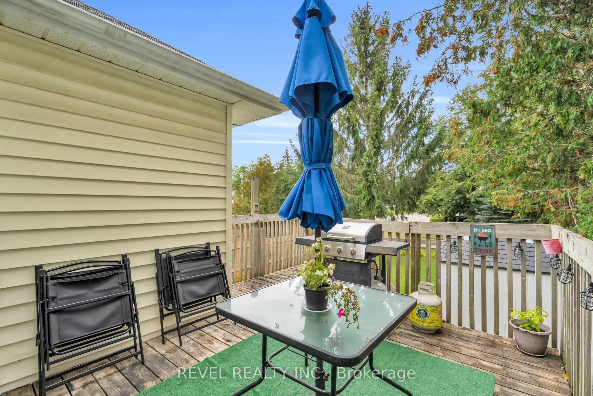 302 Shelburne Place