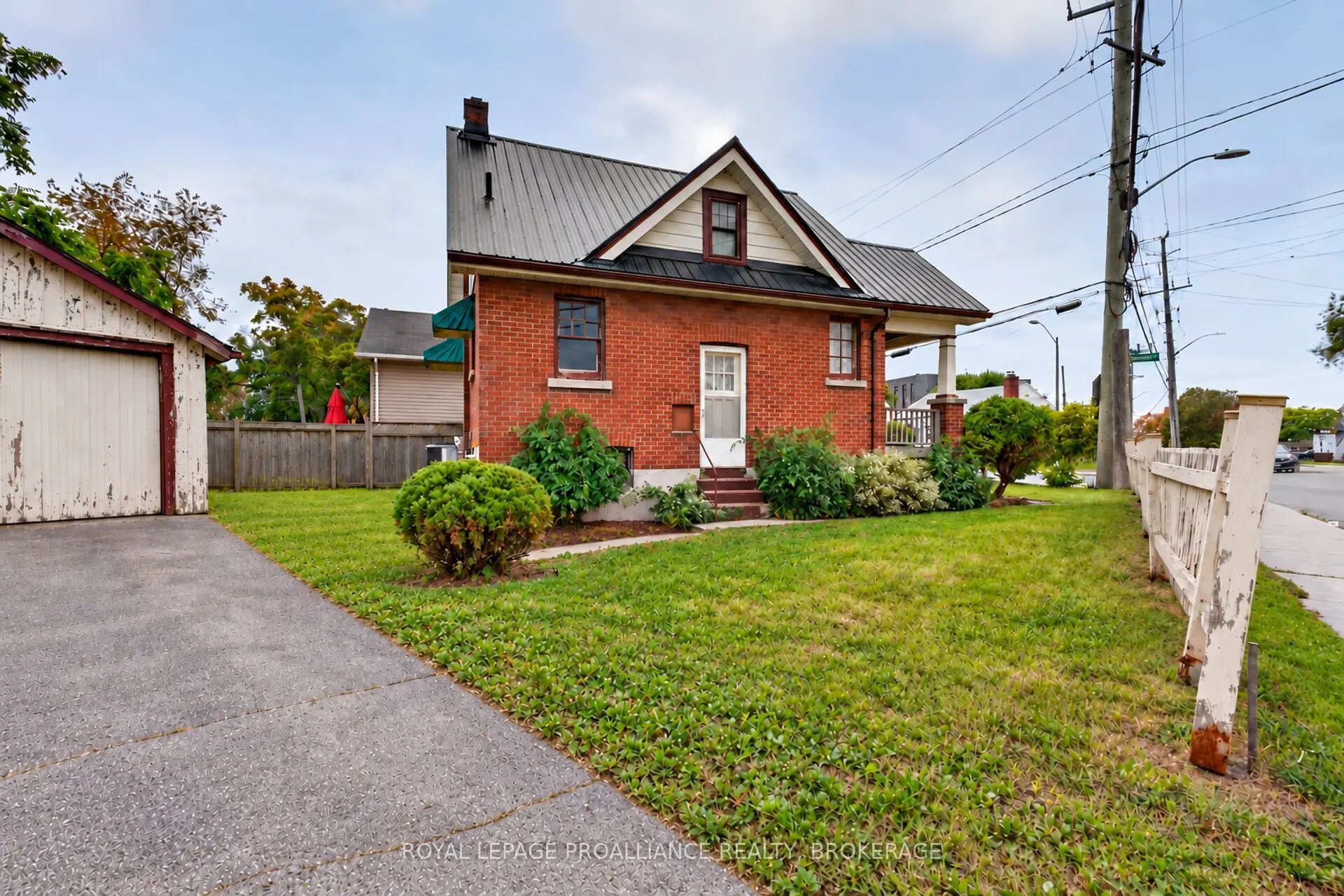 27 Drayton Avenue