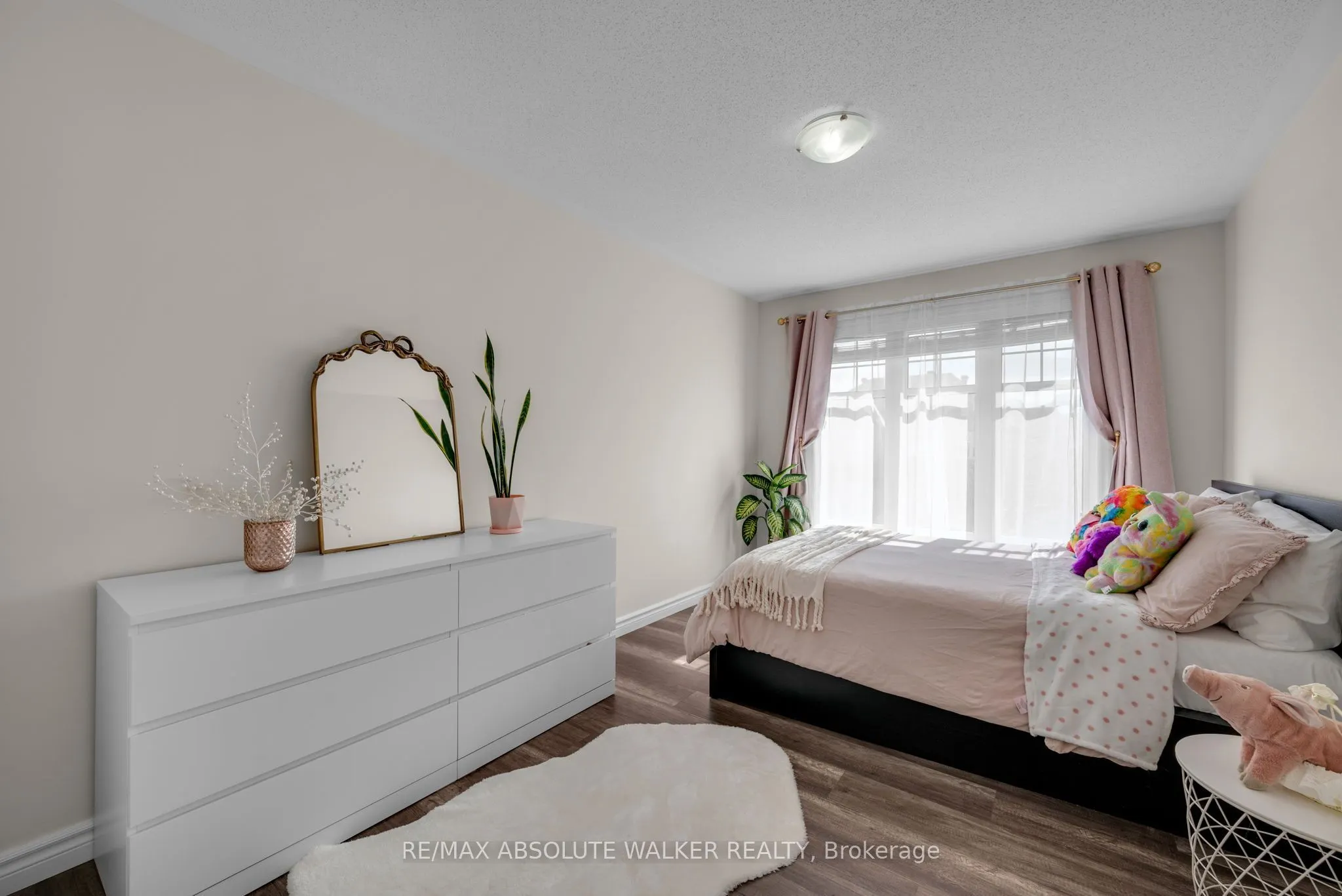 769 Hazelnut Crescent