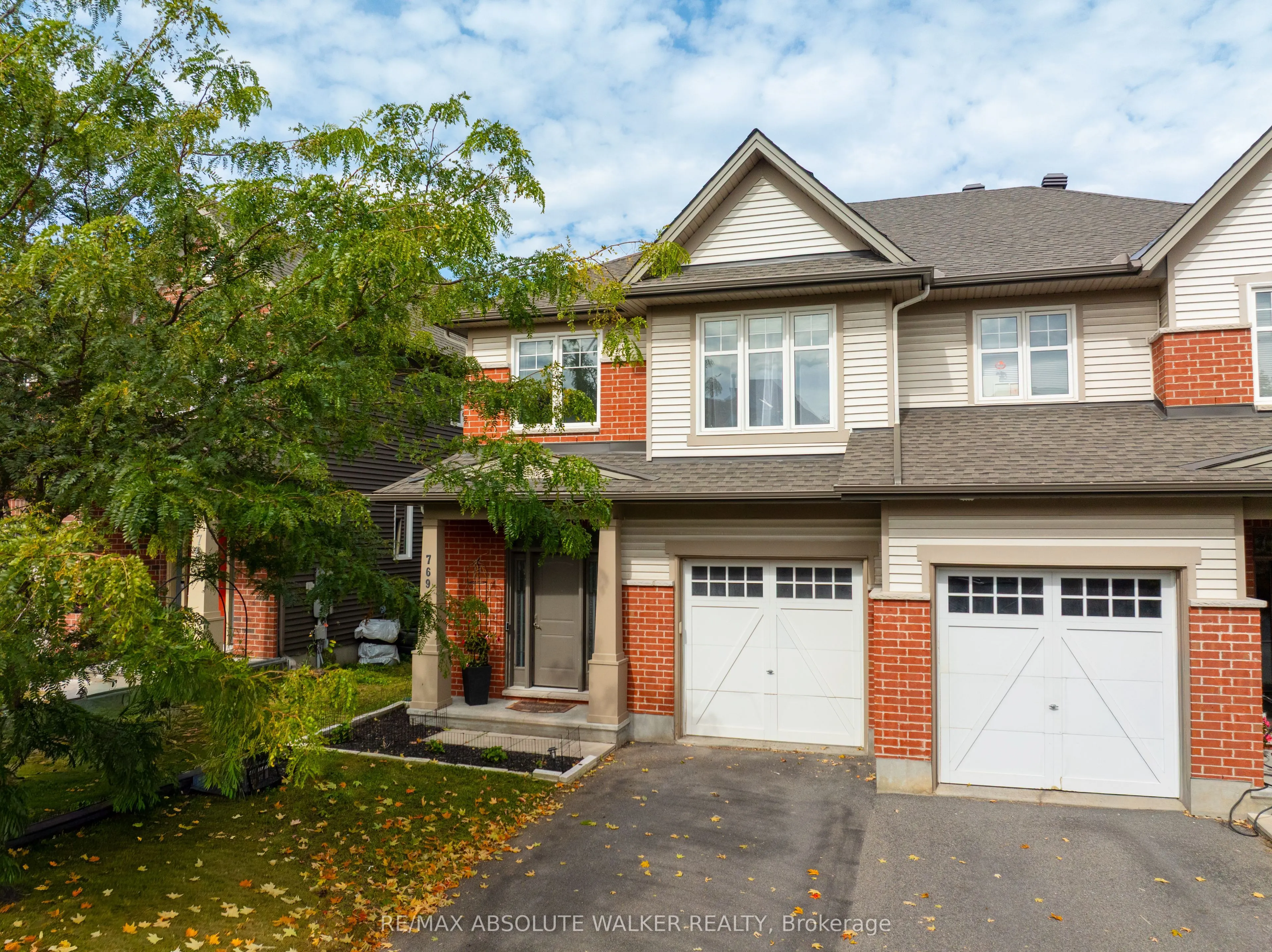 769 Hazelnut Crescent
