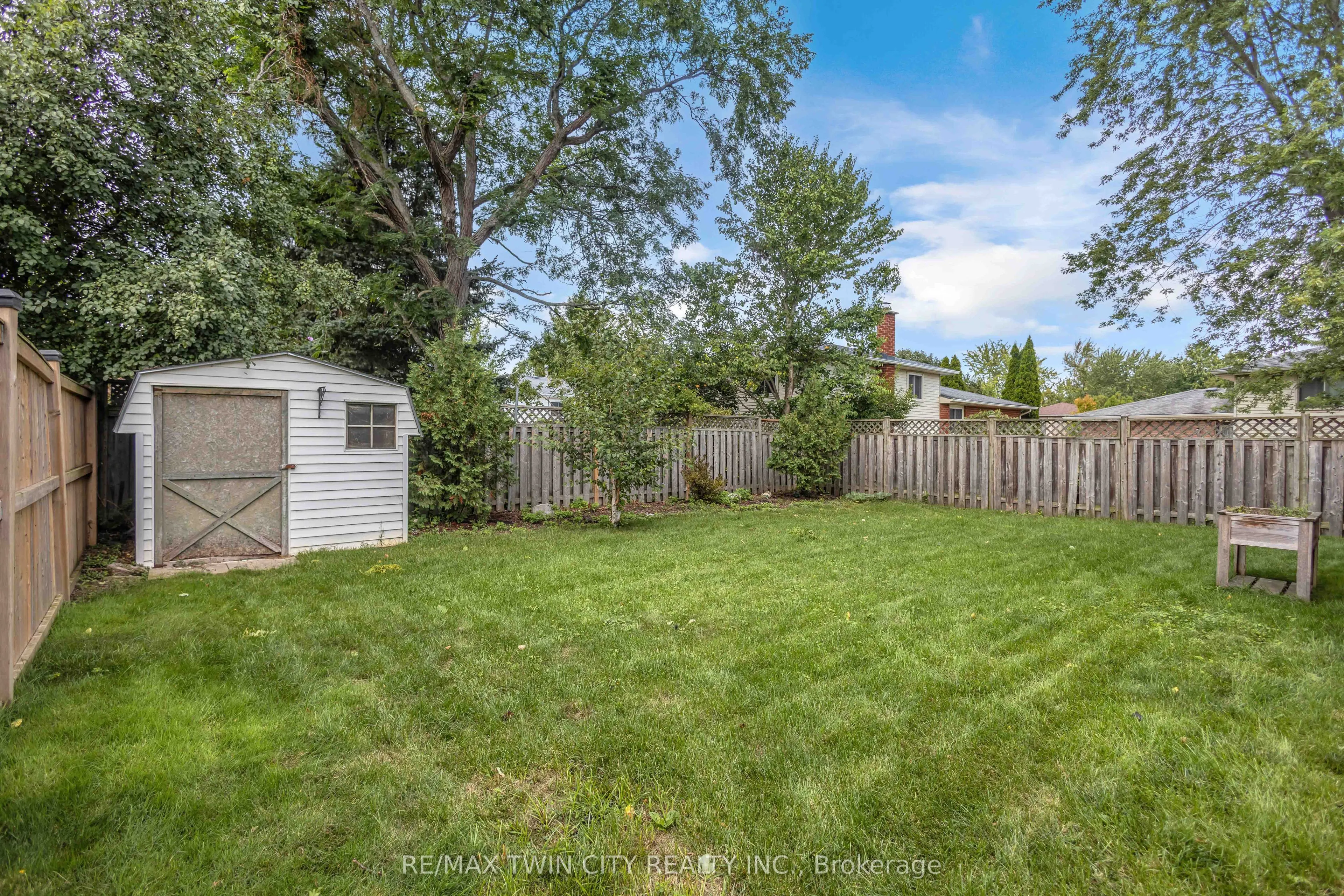 79 Hobart Crescent