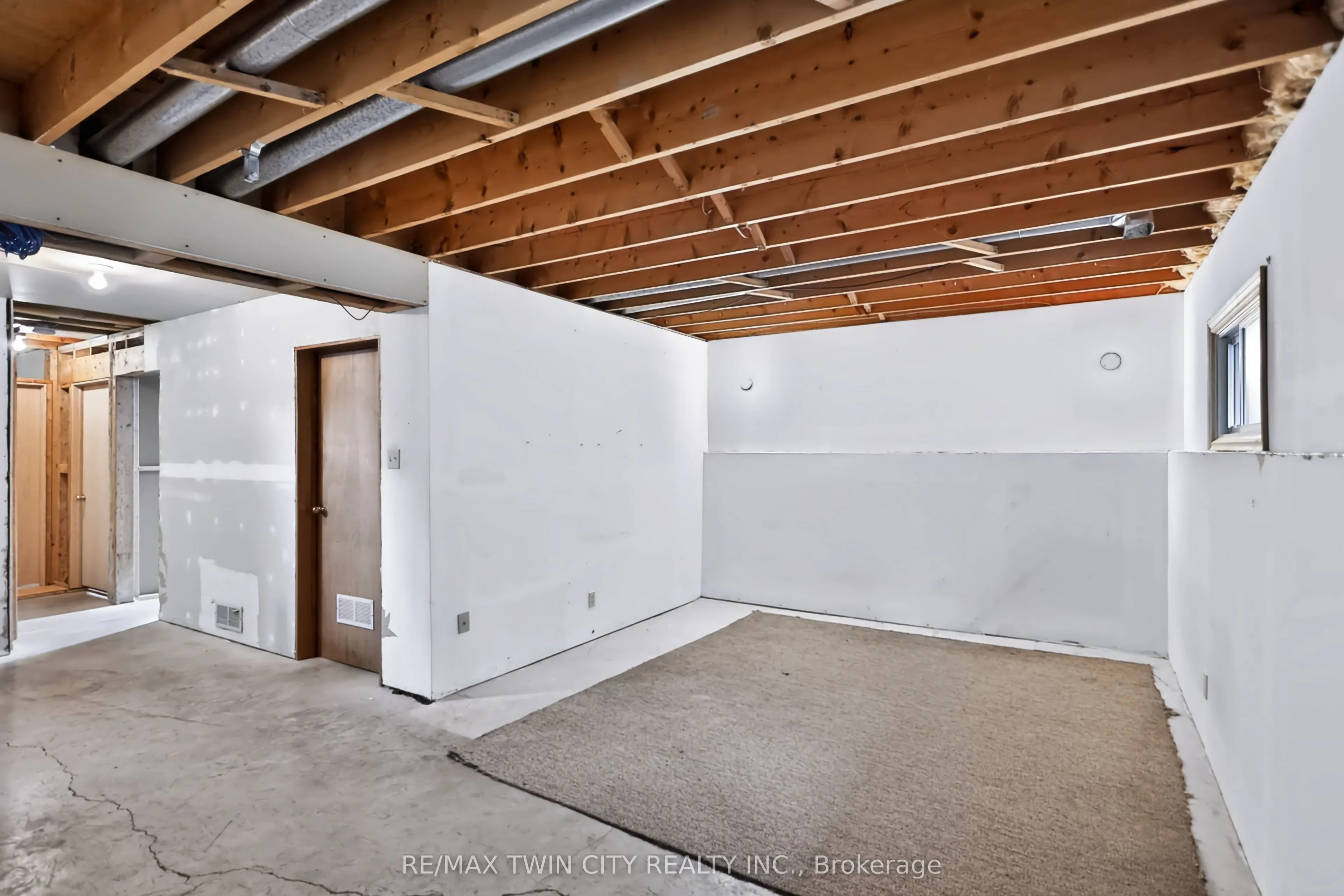 79 Hobart Crescent