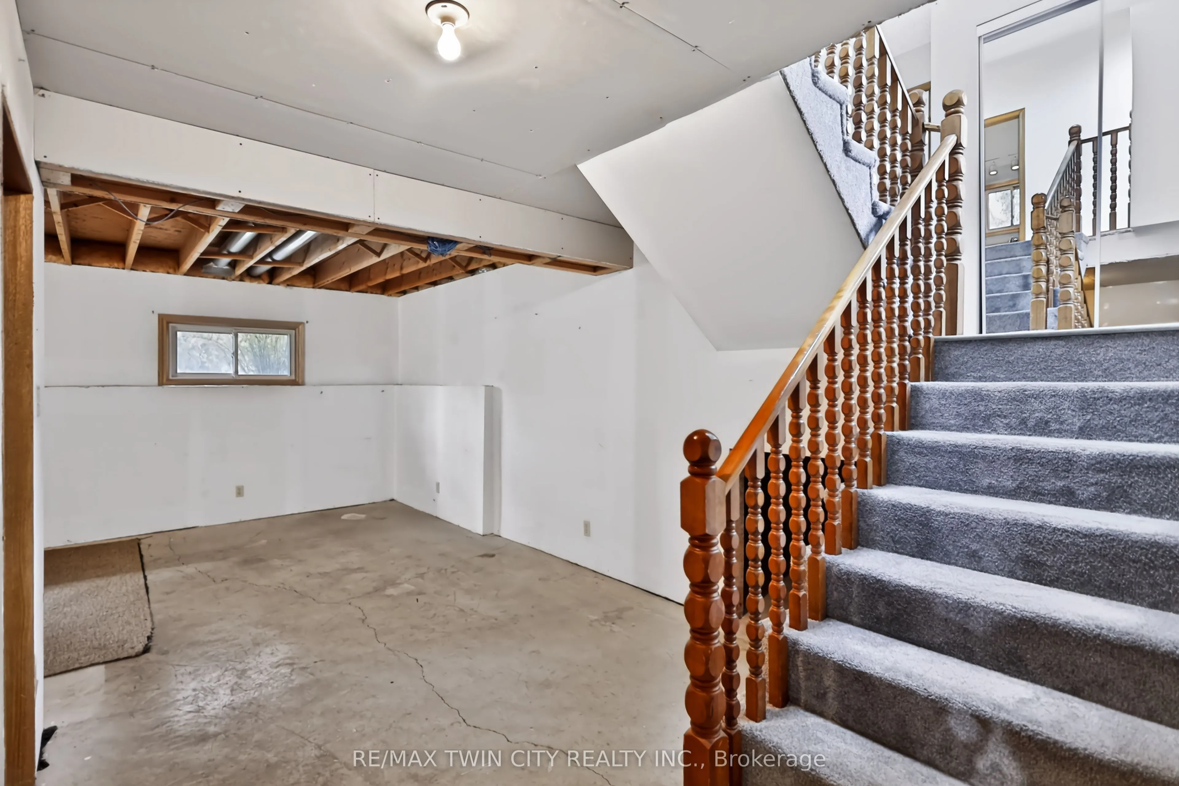 79 Hobart Crescent