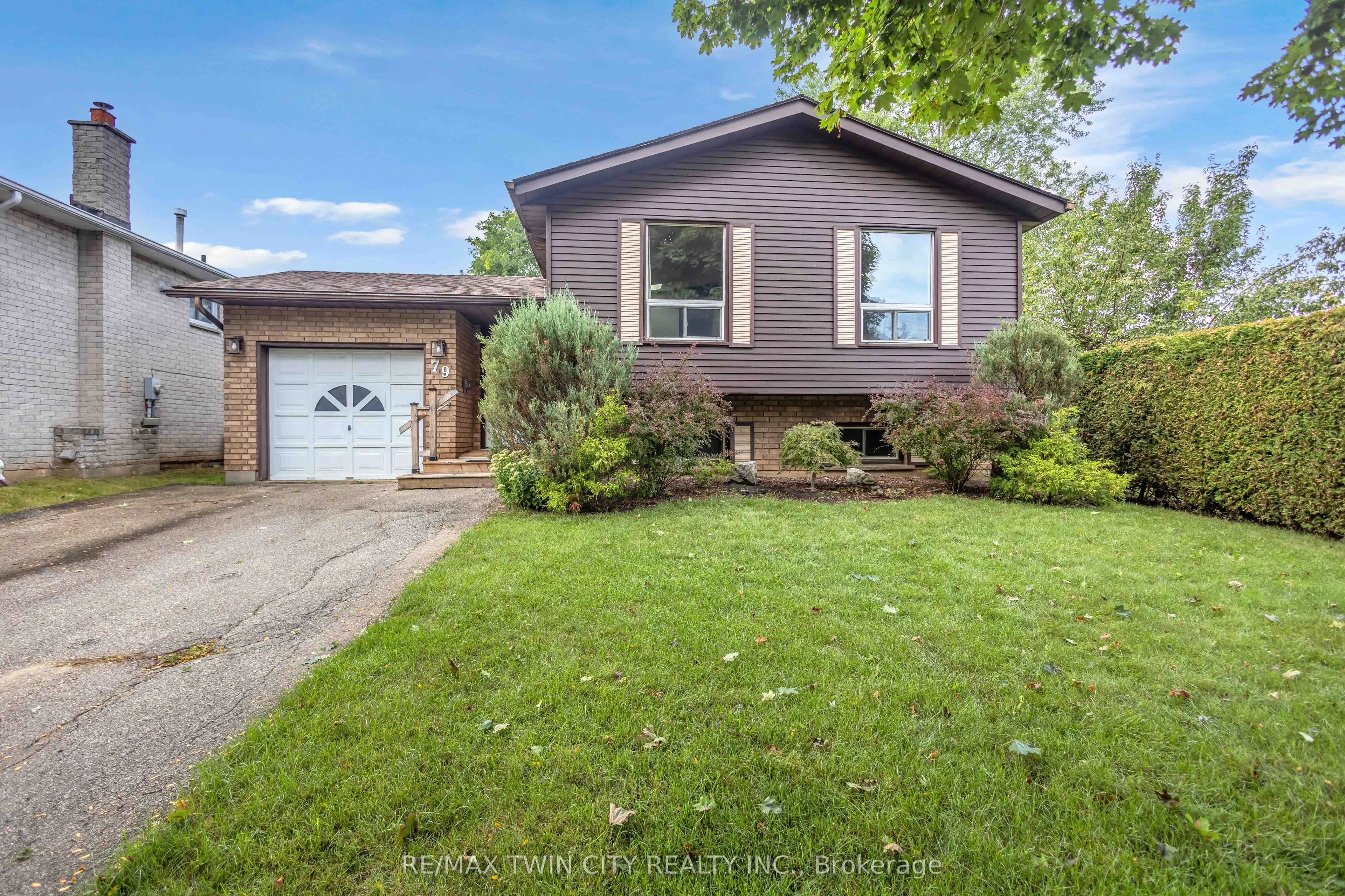 79 Hobart Crescent