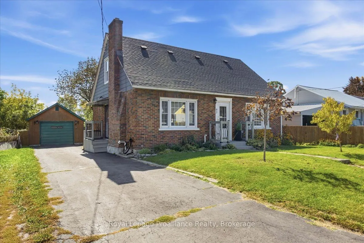 93 Bay Drive