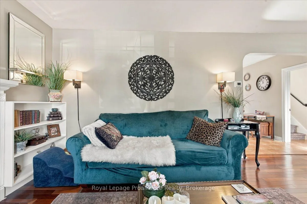 93 Bay Drive