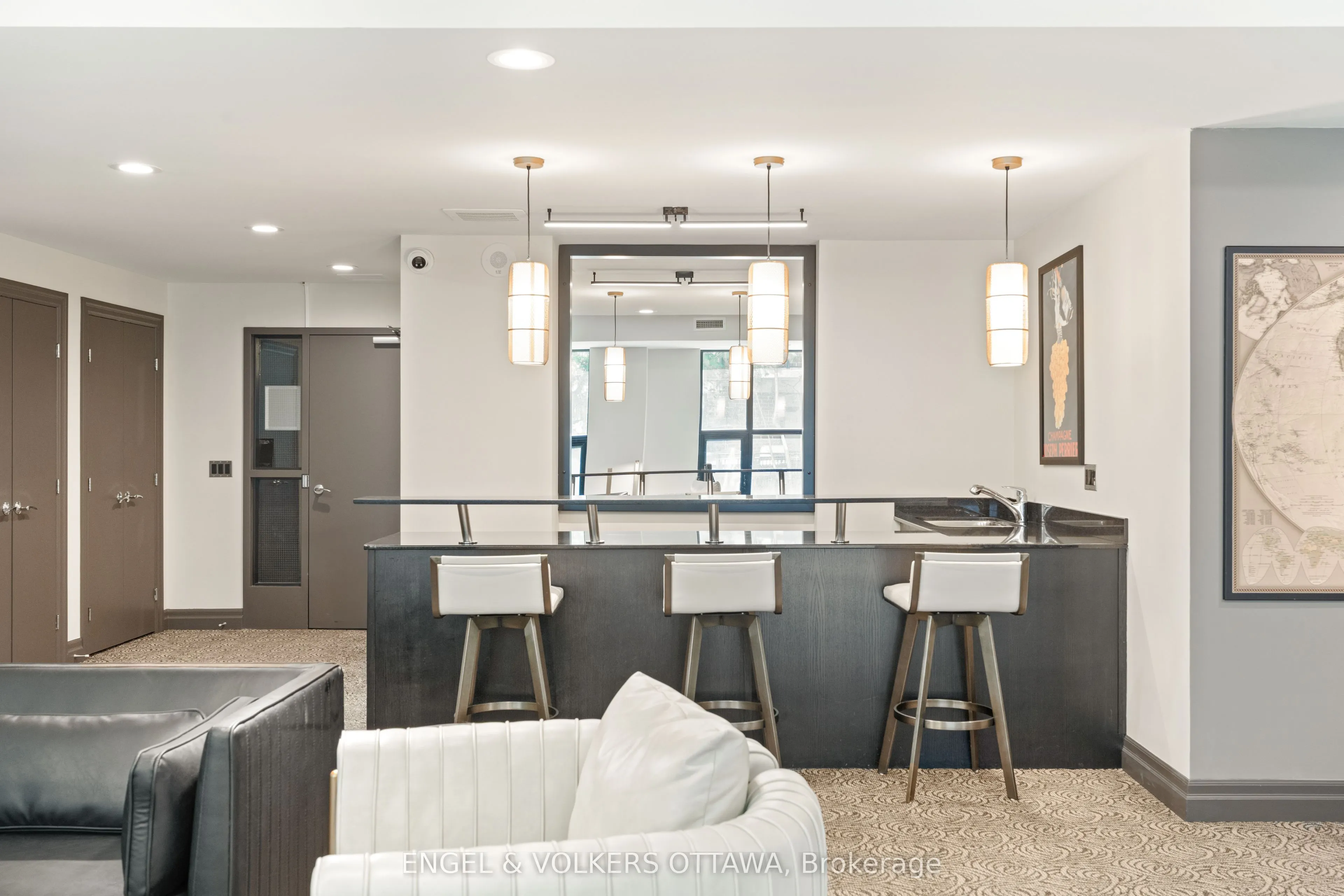 235 Kent Street #711