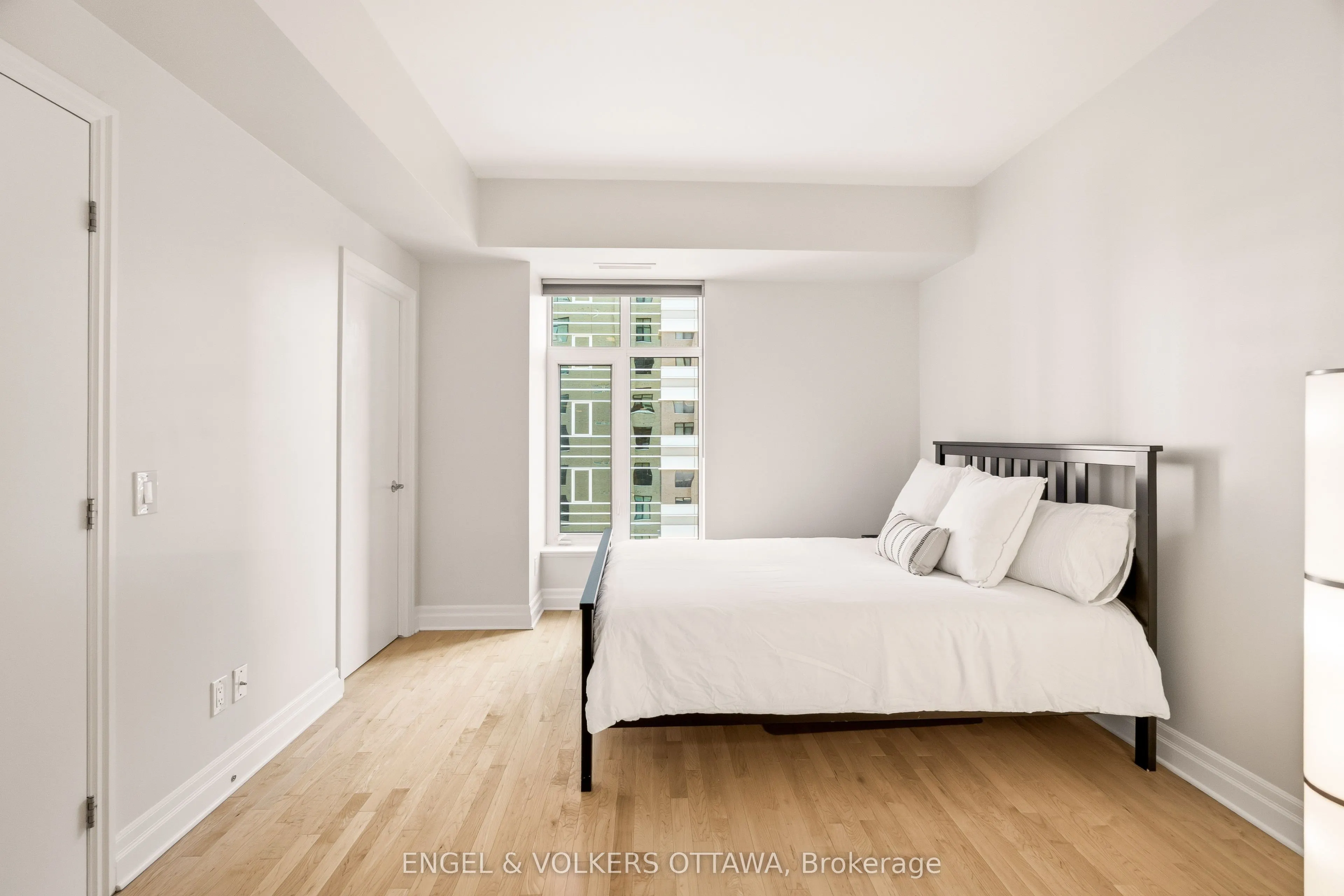235 Kent Street #711