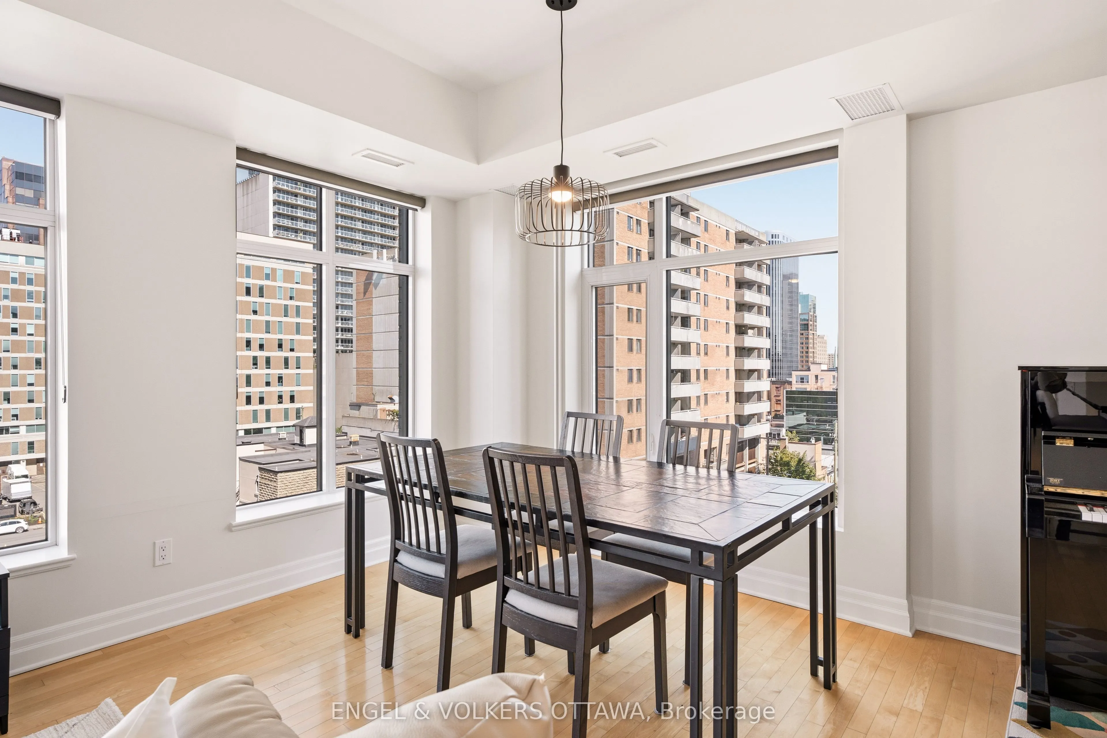 235 Kent Street #711