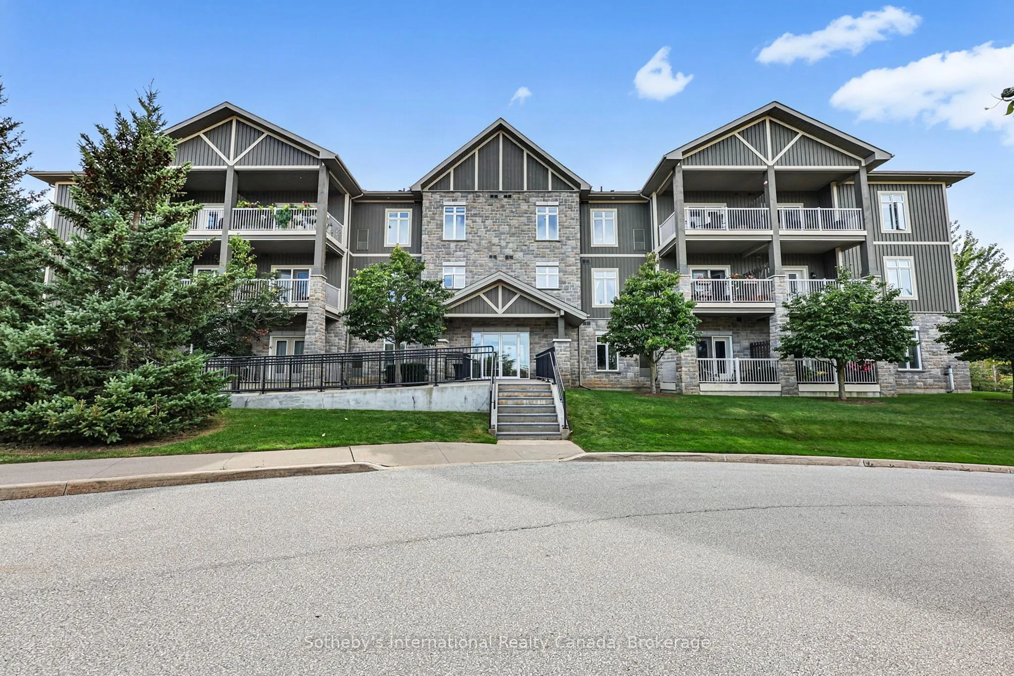 25 Beaver Street S #307