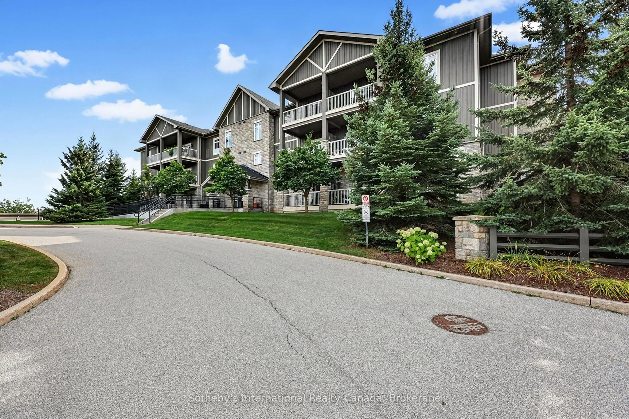 25 Beaver Street S #307