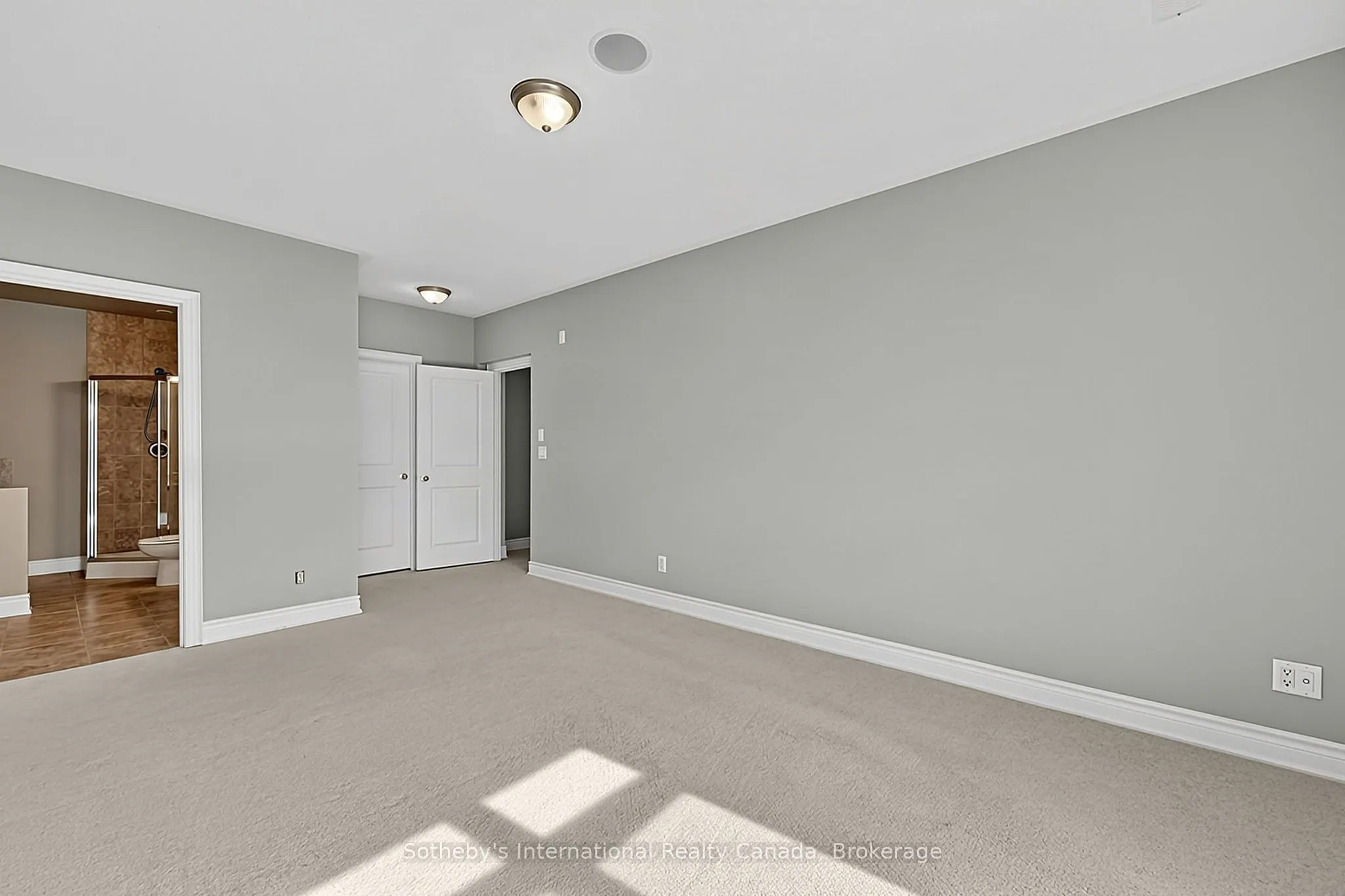 25 Beaver Street S #307