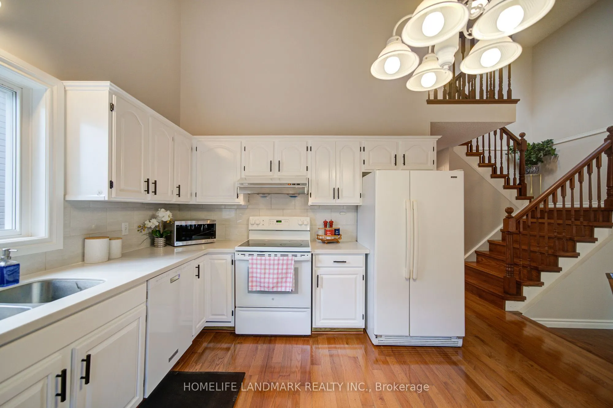 511 Baringham Place