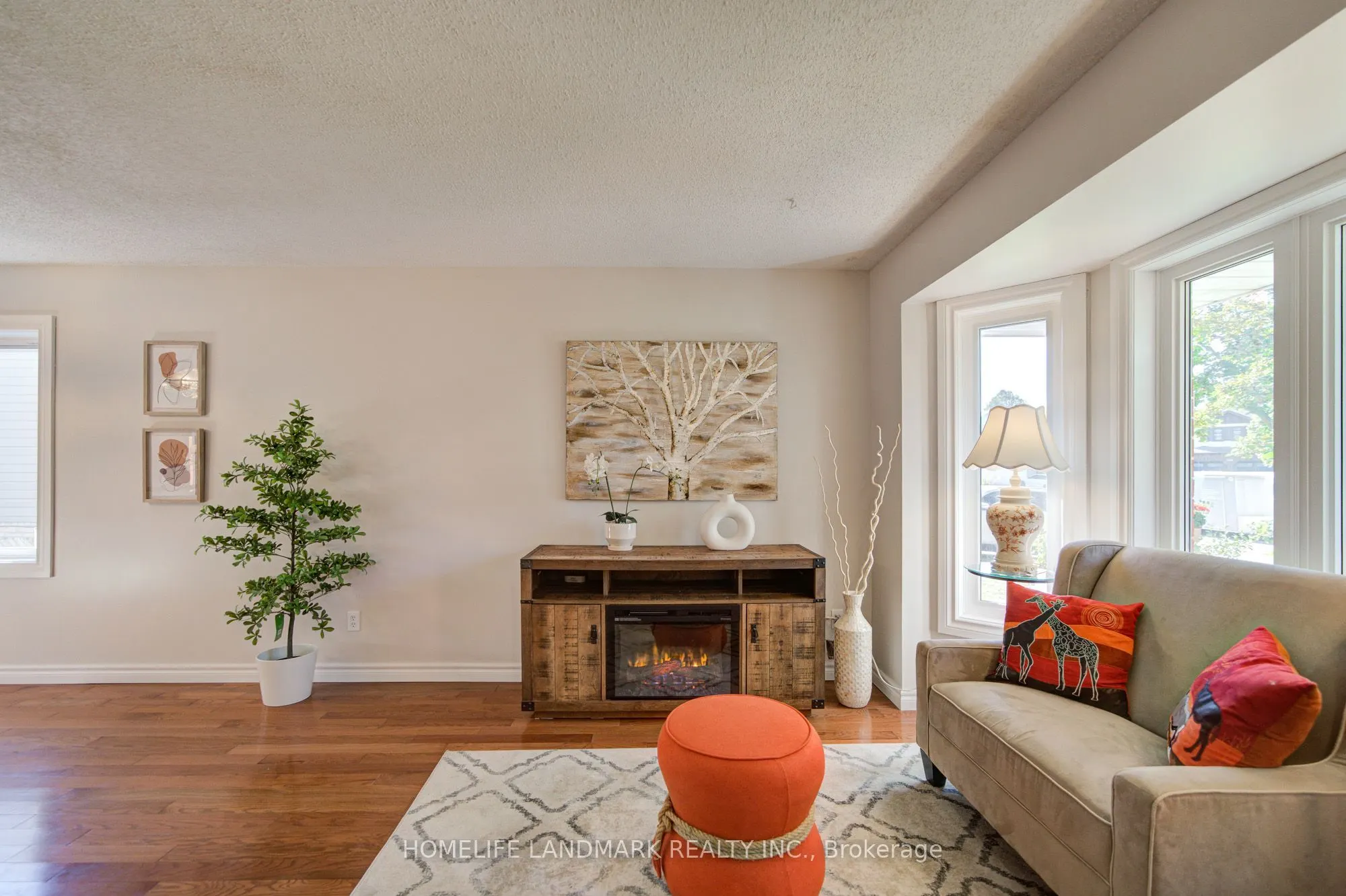 511 Baringham Place