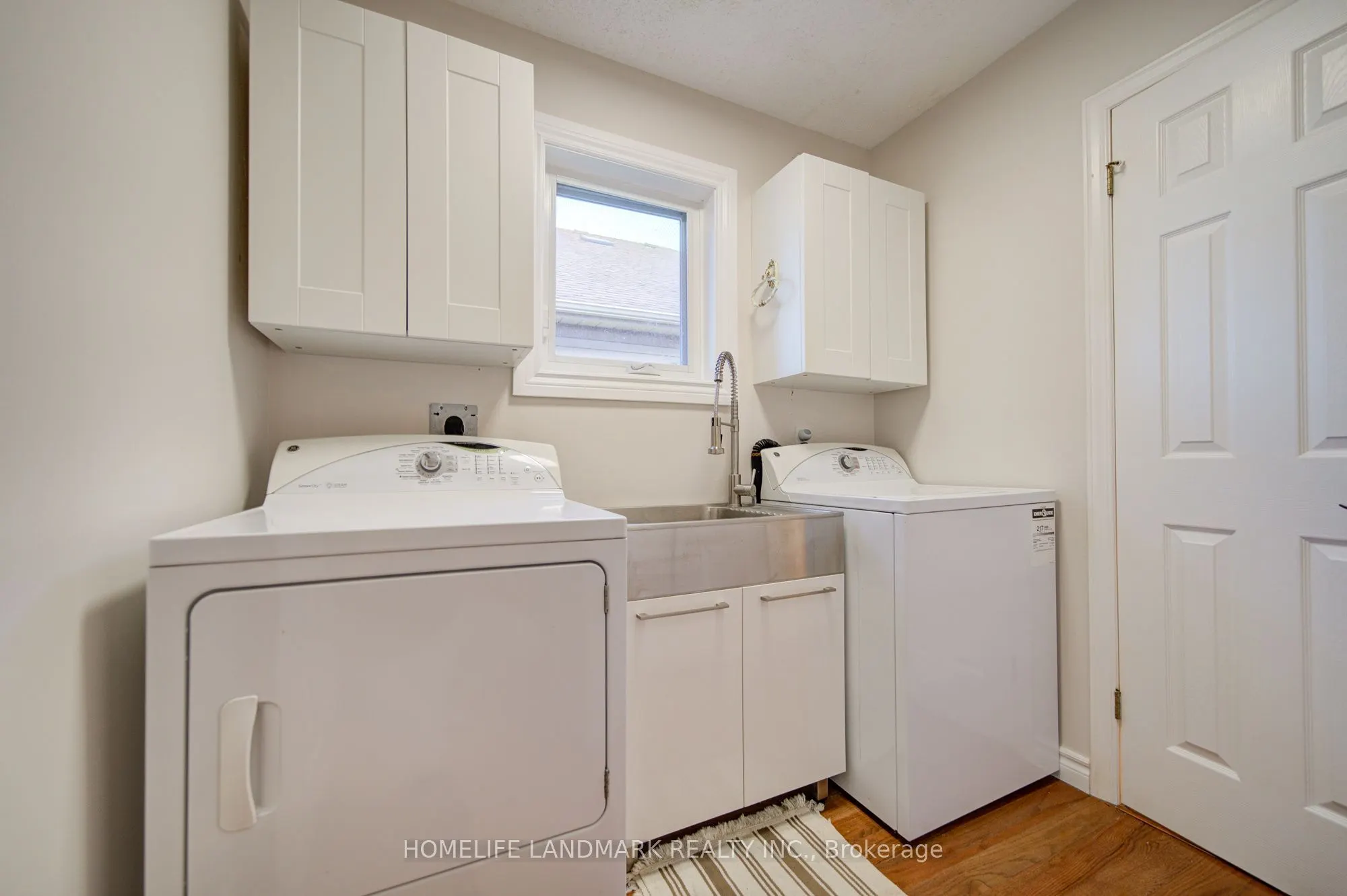 511 Baringham Place