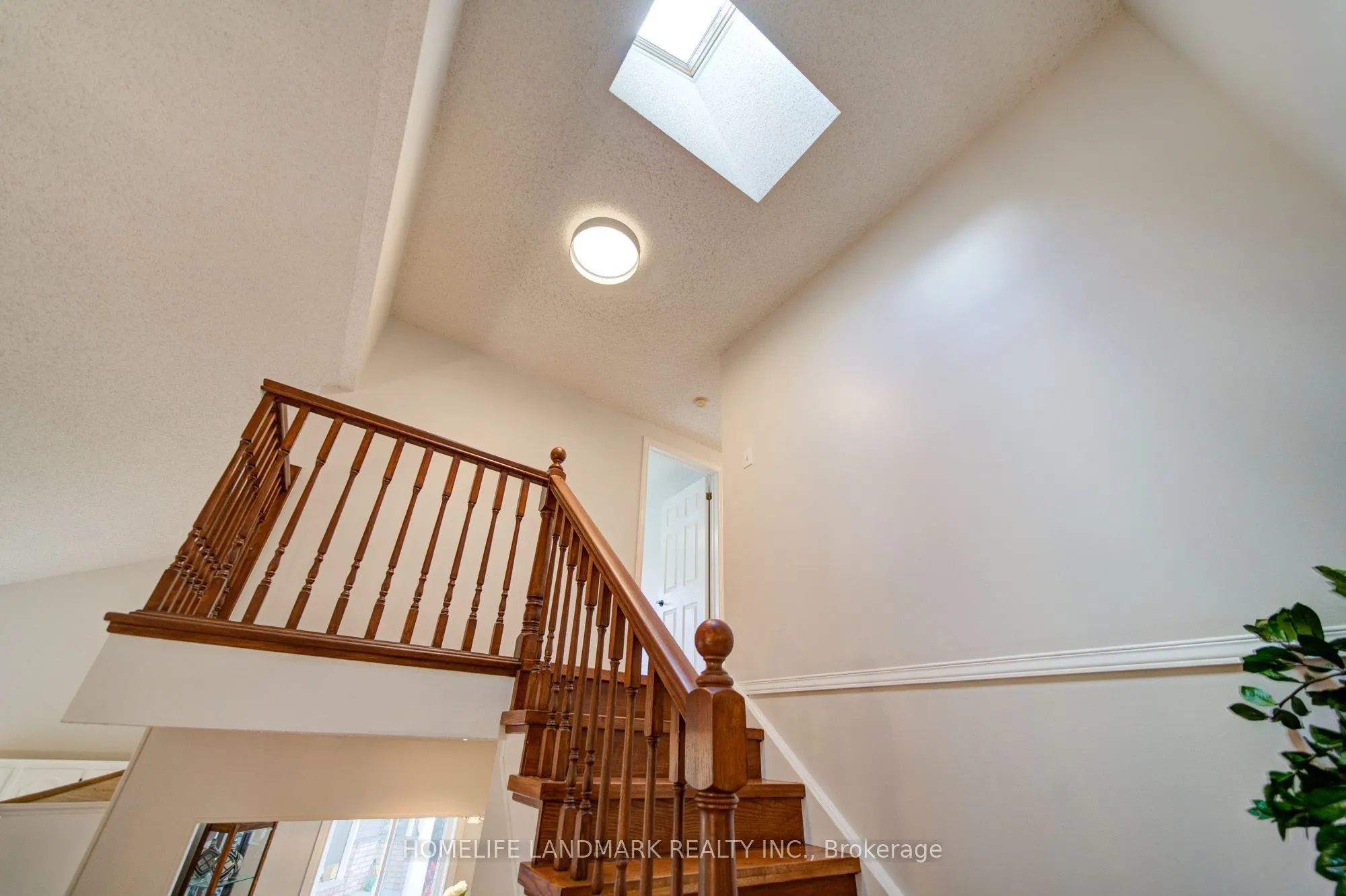 511 Baringham Place