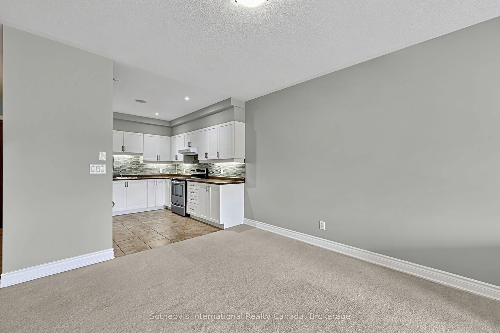 25 Beaver Street S #307