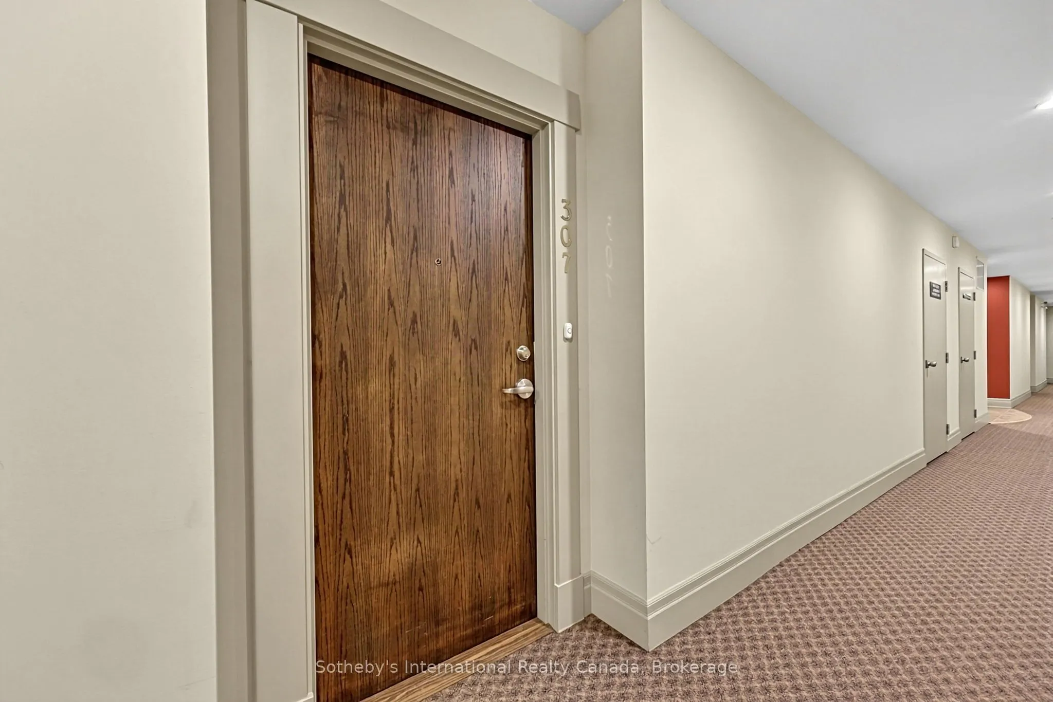 25 Beaver Street S #307