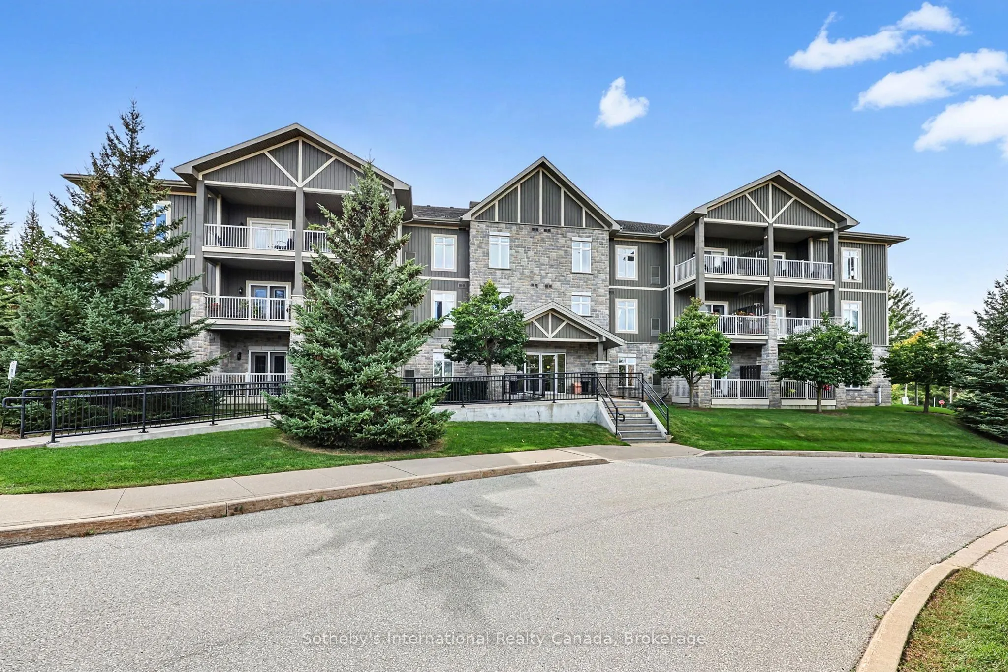 25 Beaver Street S #307